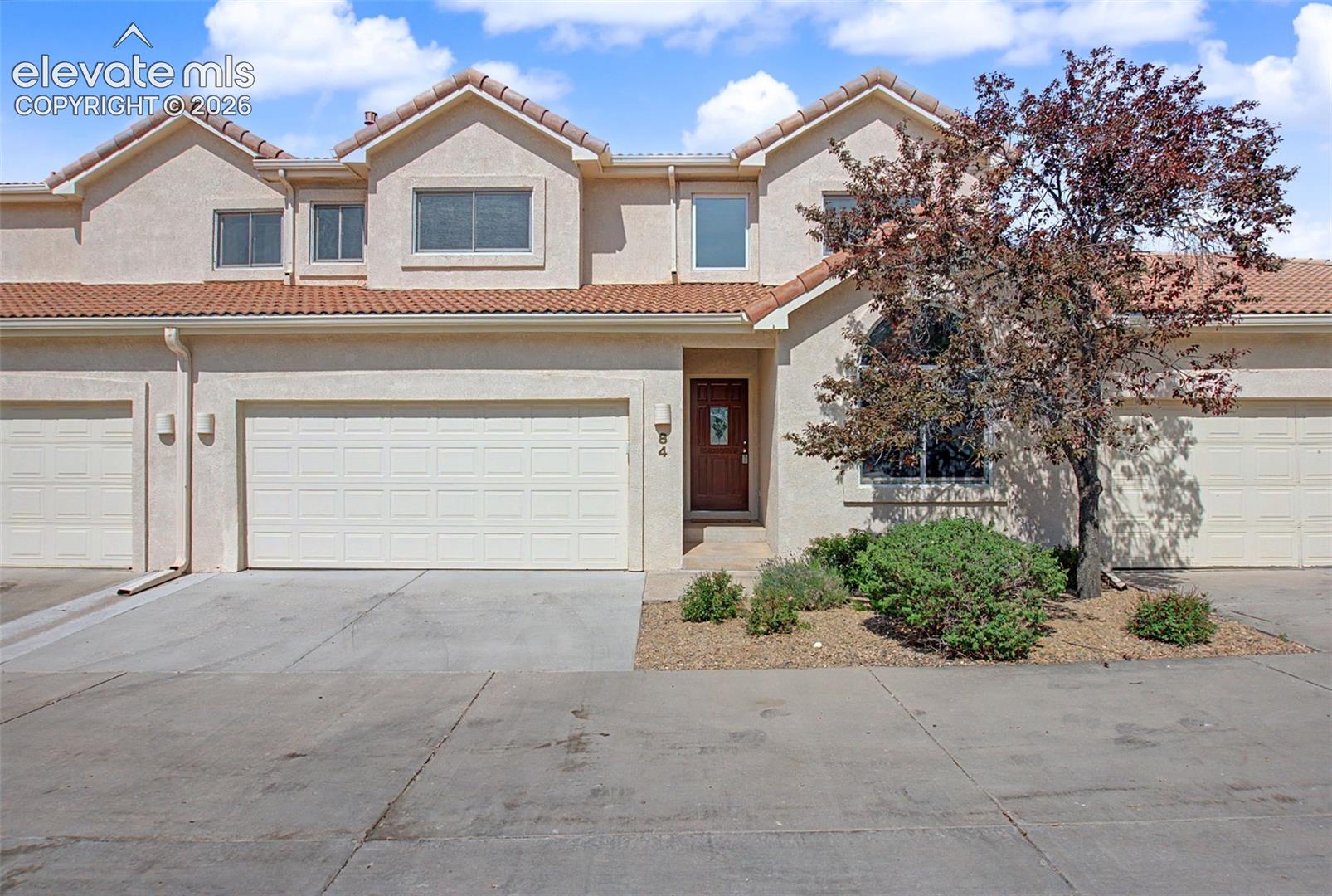 84 Luxury Ln, Colorado Springs, CO 80921