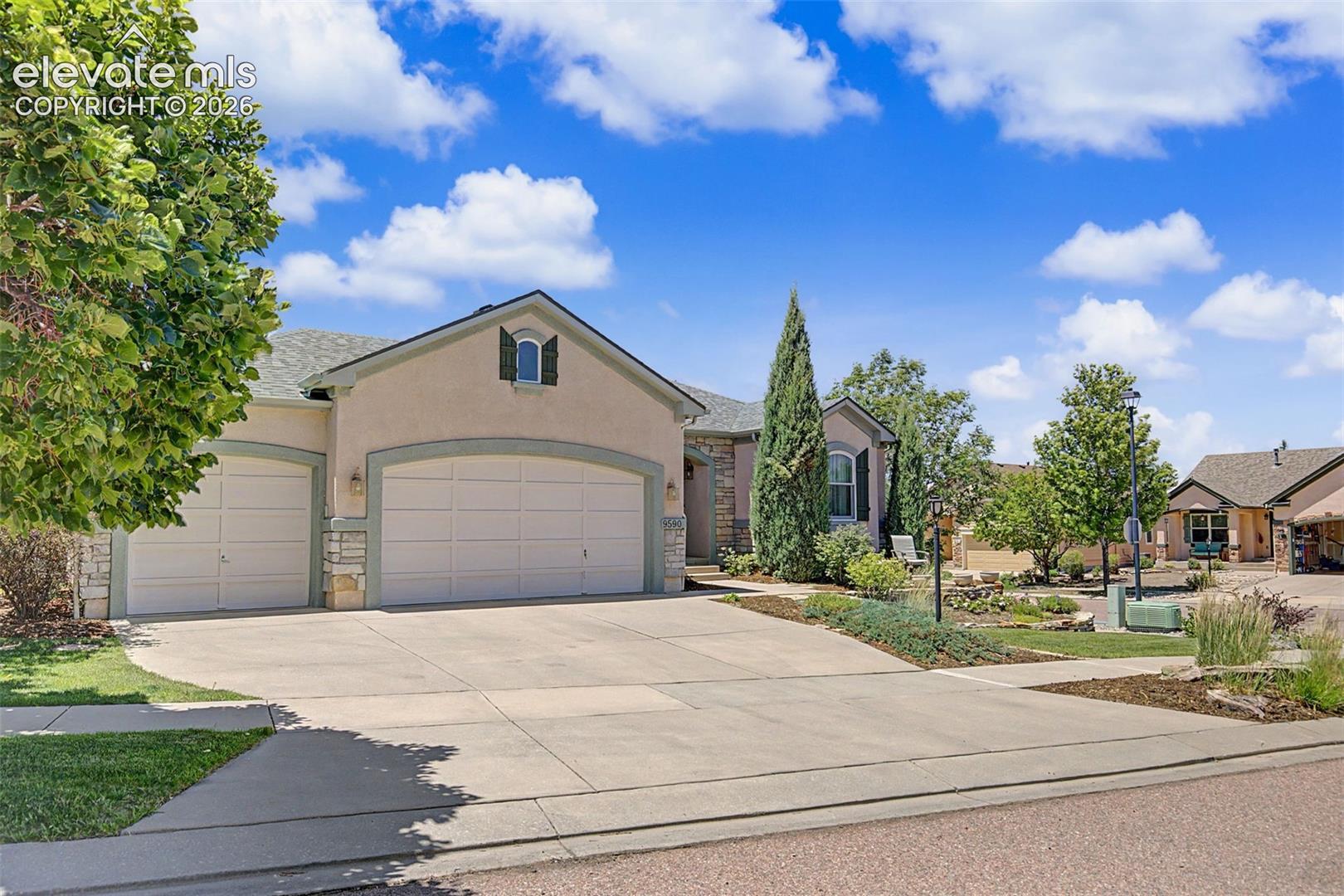 9590 Orchard Park Trl, Colorado Springs, CO 80920