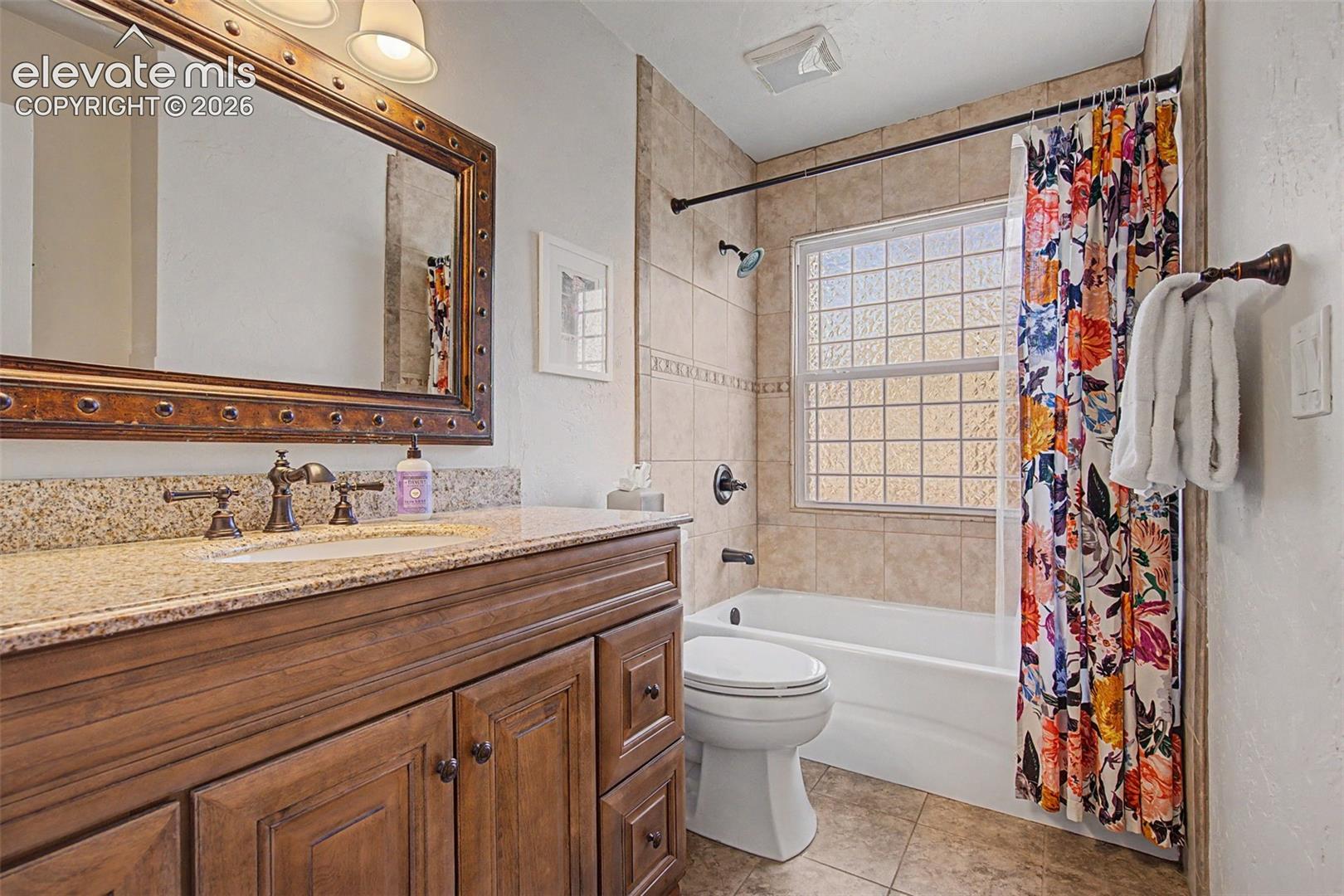 Bedroom Level Full Bath