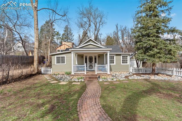 1532 Cheyenne Rd, Colorado Springs, CO 80906