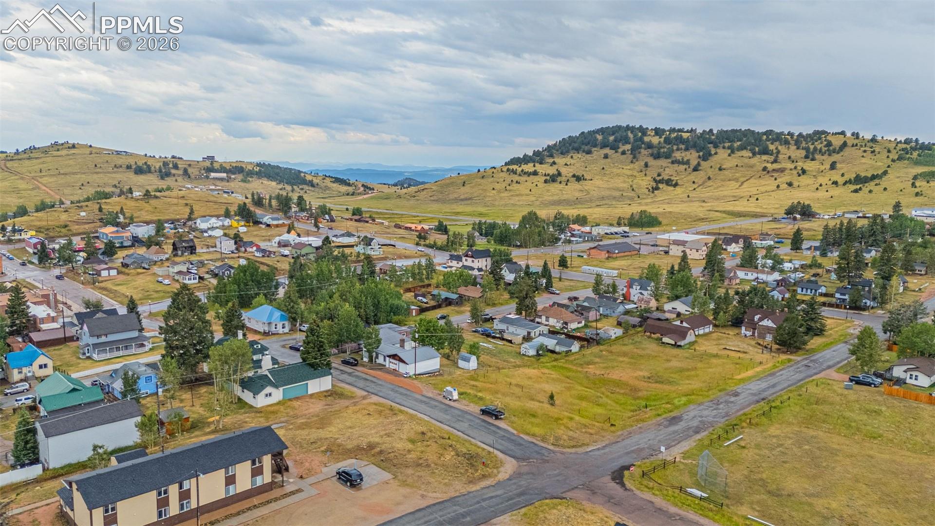 207 Eaton Ave, Cripple Creek, CO 80813