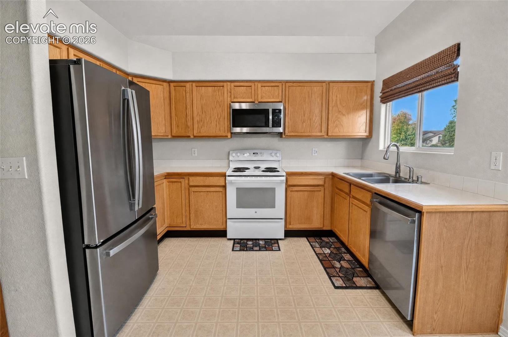 Photo 8 of 3347 Heather Glen Drive, Colorado Springs