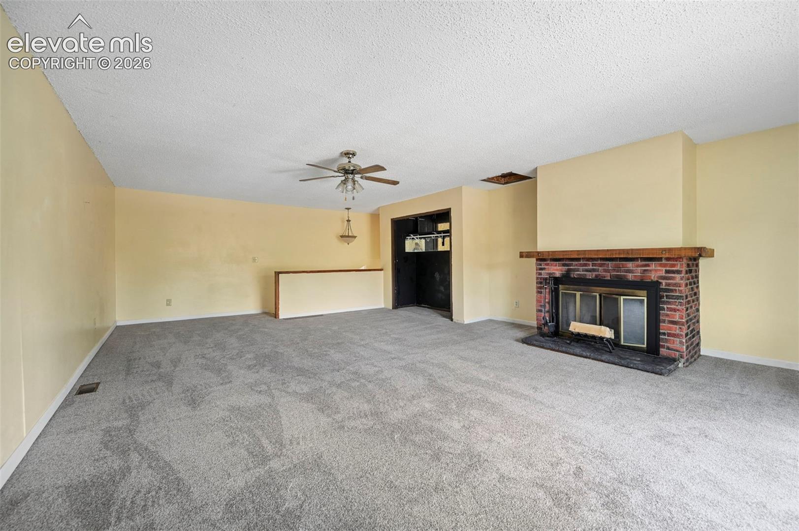 Photo 8 of 851 San Bruno Place, Colorado Springs
