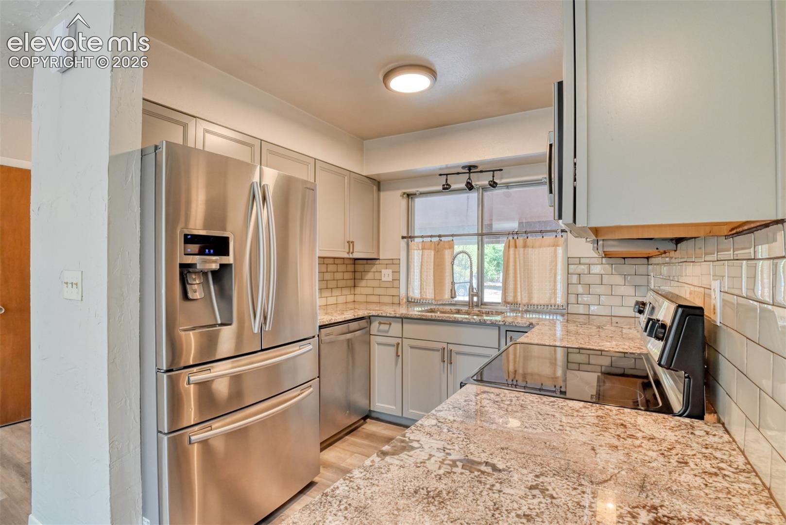 Photo 13 of 569 Red Cliff Road, Colorado Springs