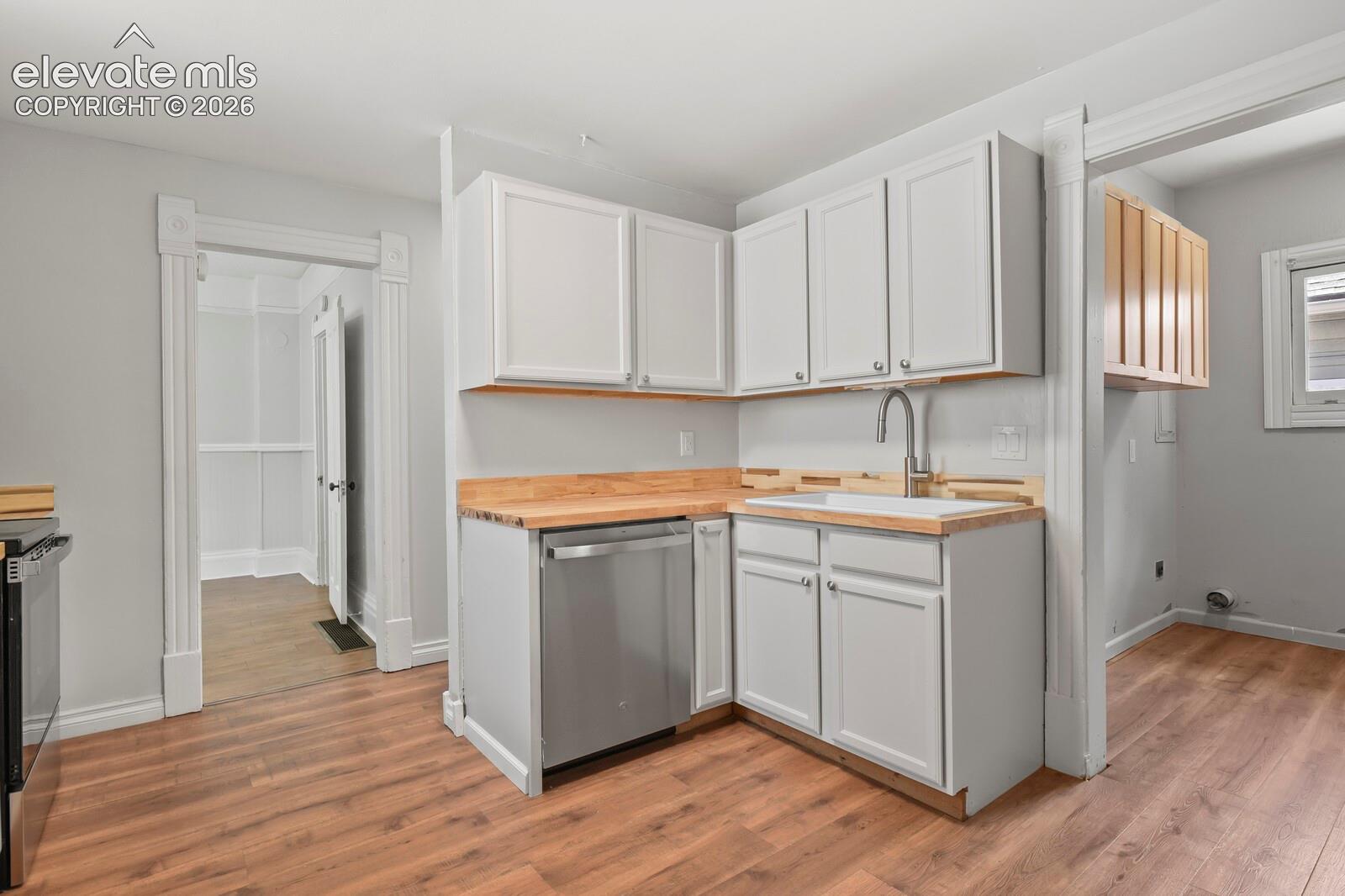 Photo 9 of 712 N Walnut Street, Colorado Springs