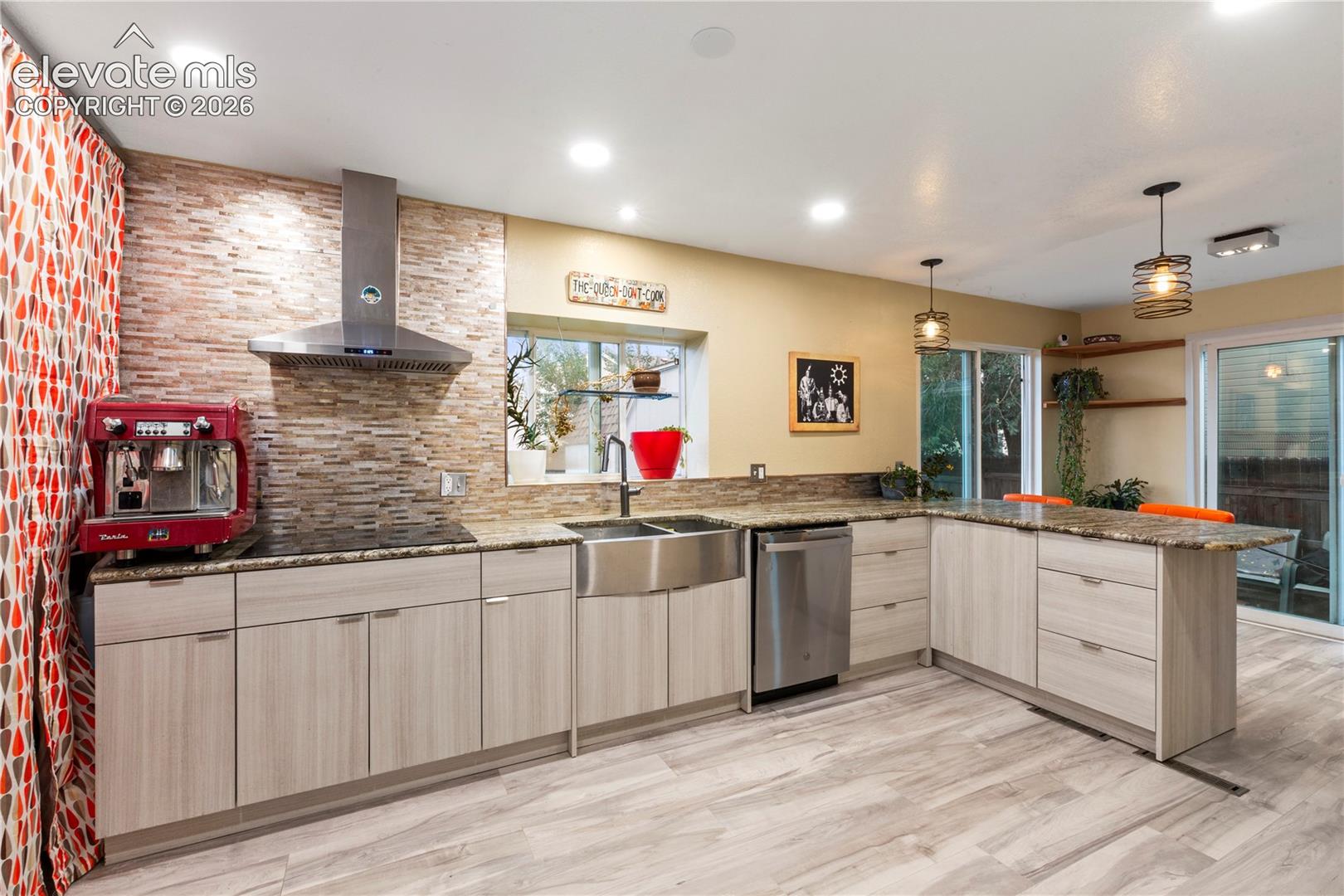 Custom backsplash
