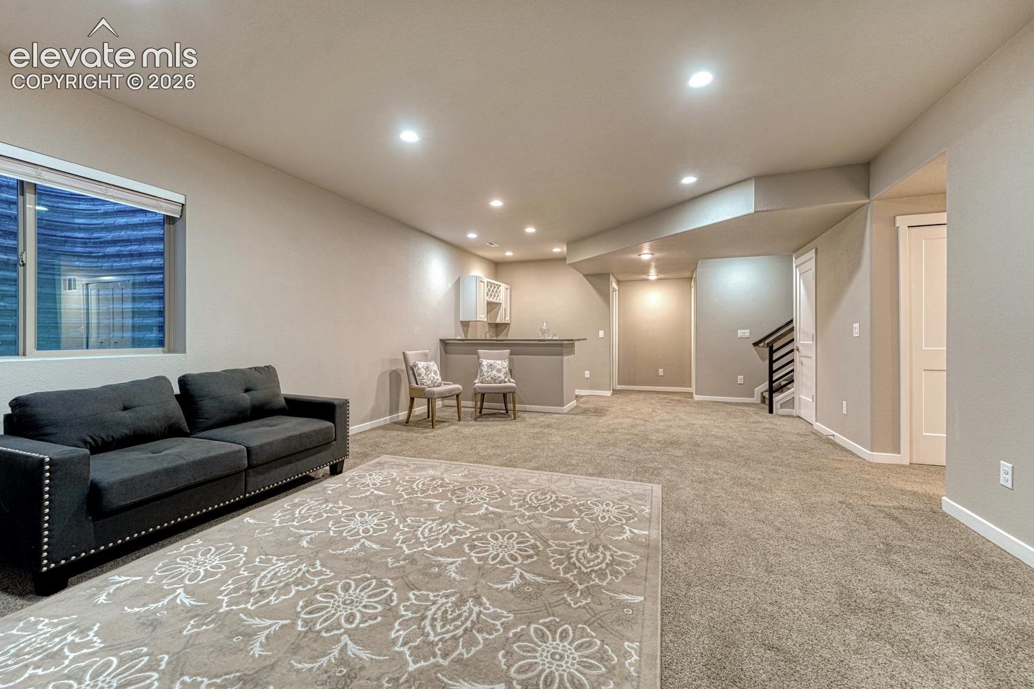 large family room with plenty of space for entertaining 