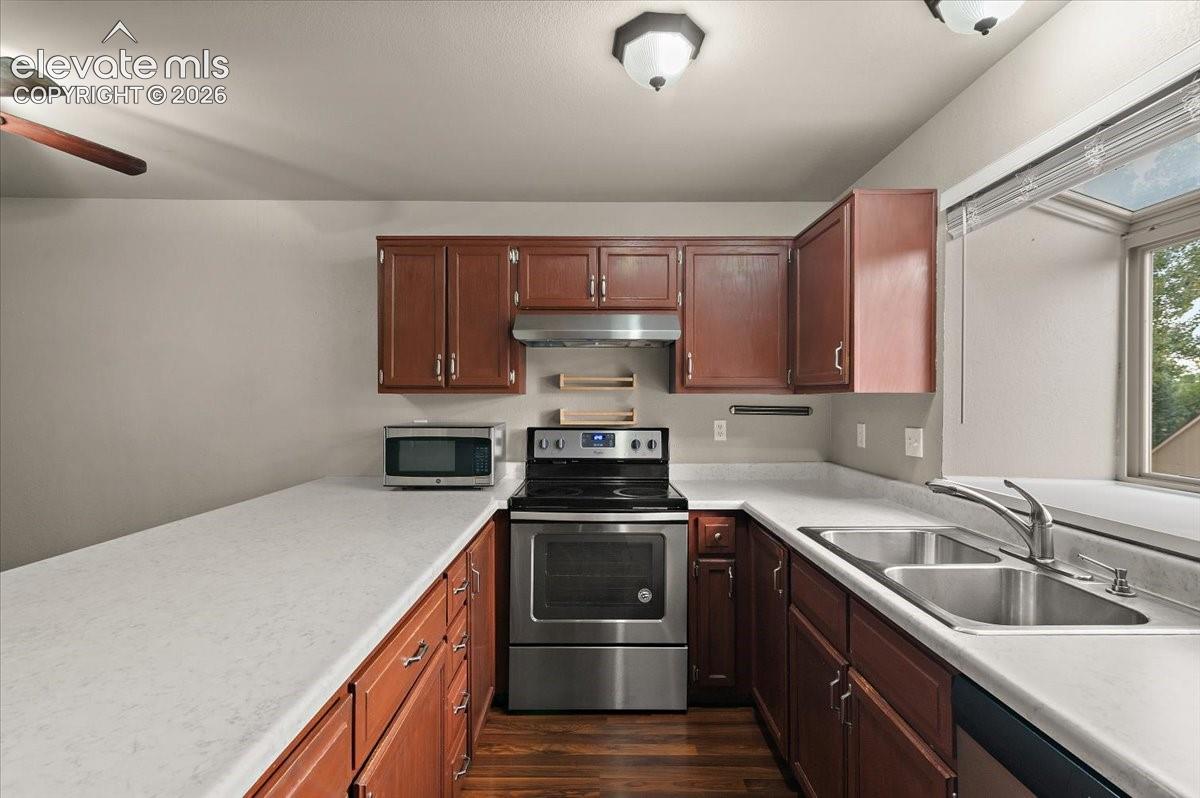 Photo 8 of 6848 Ravencrest Drive, Colorado Springs