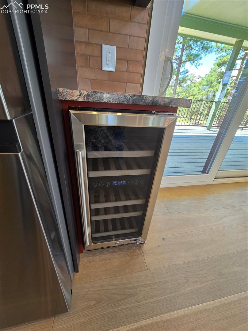 Room details featuring beverage cooler