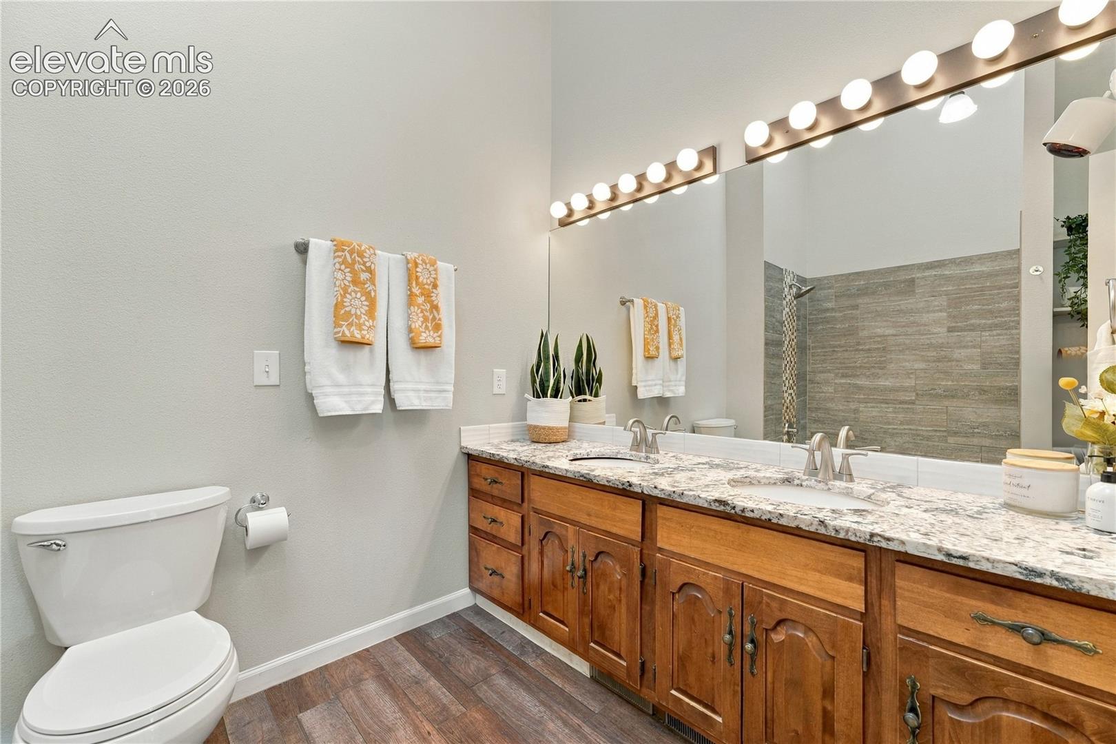 Full Primary Bathroom