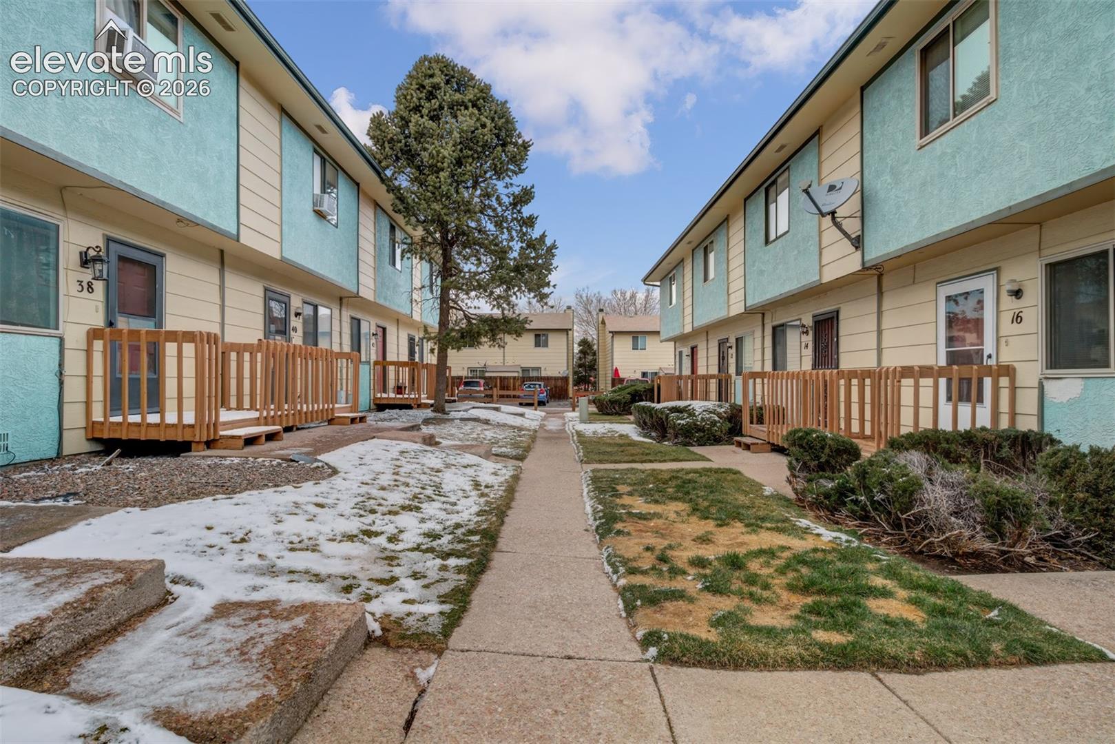 40 Murray Heights Dr, Colorado Springs, CO 80916