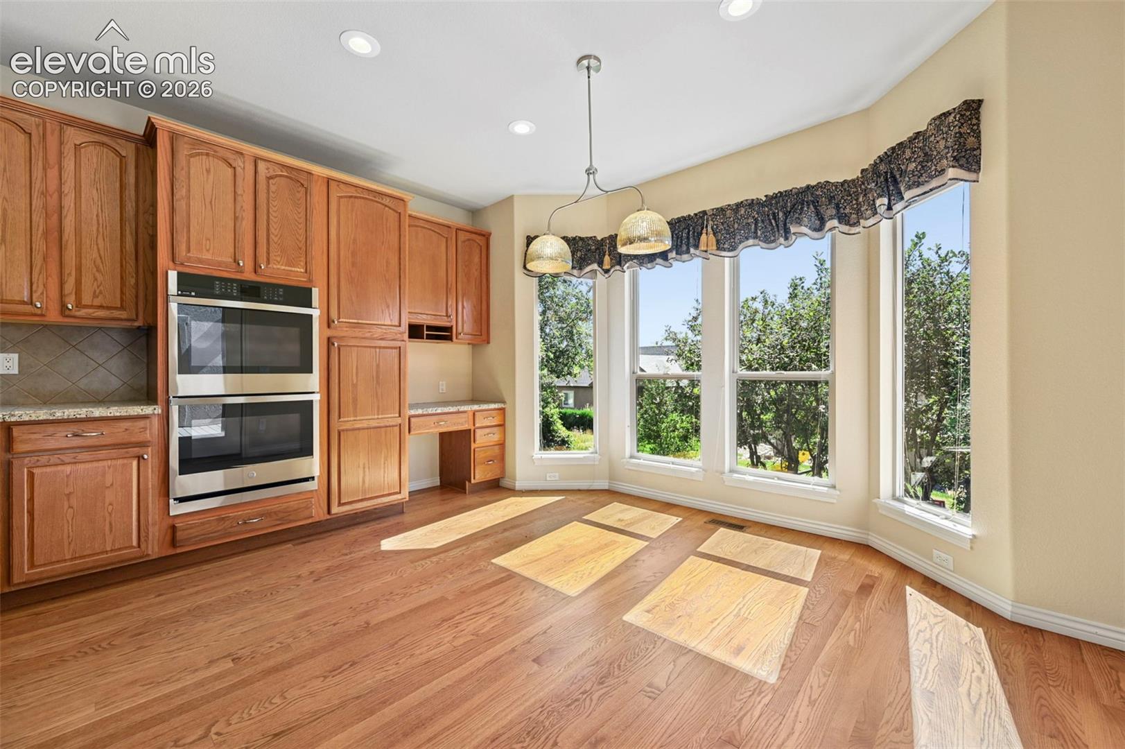 Photo 11 of 1825 Bridle Oaks Lane, Colorado Springs