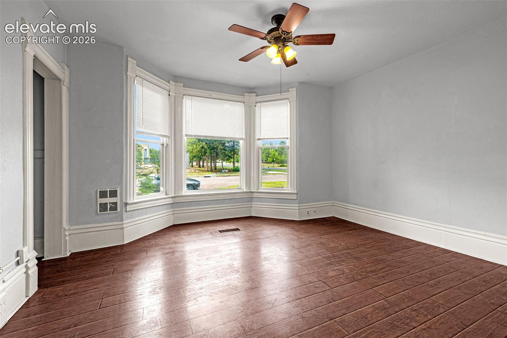 Main level unit