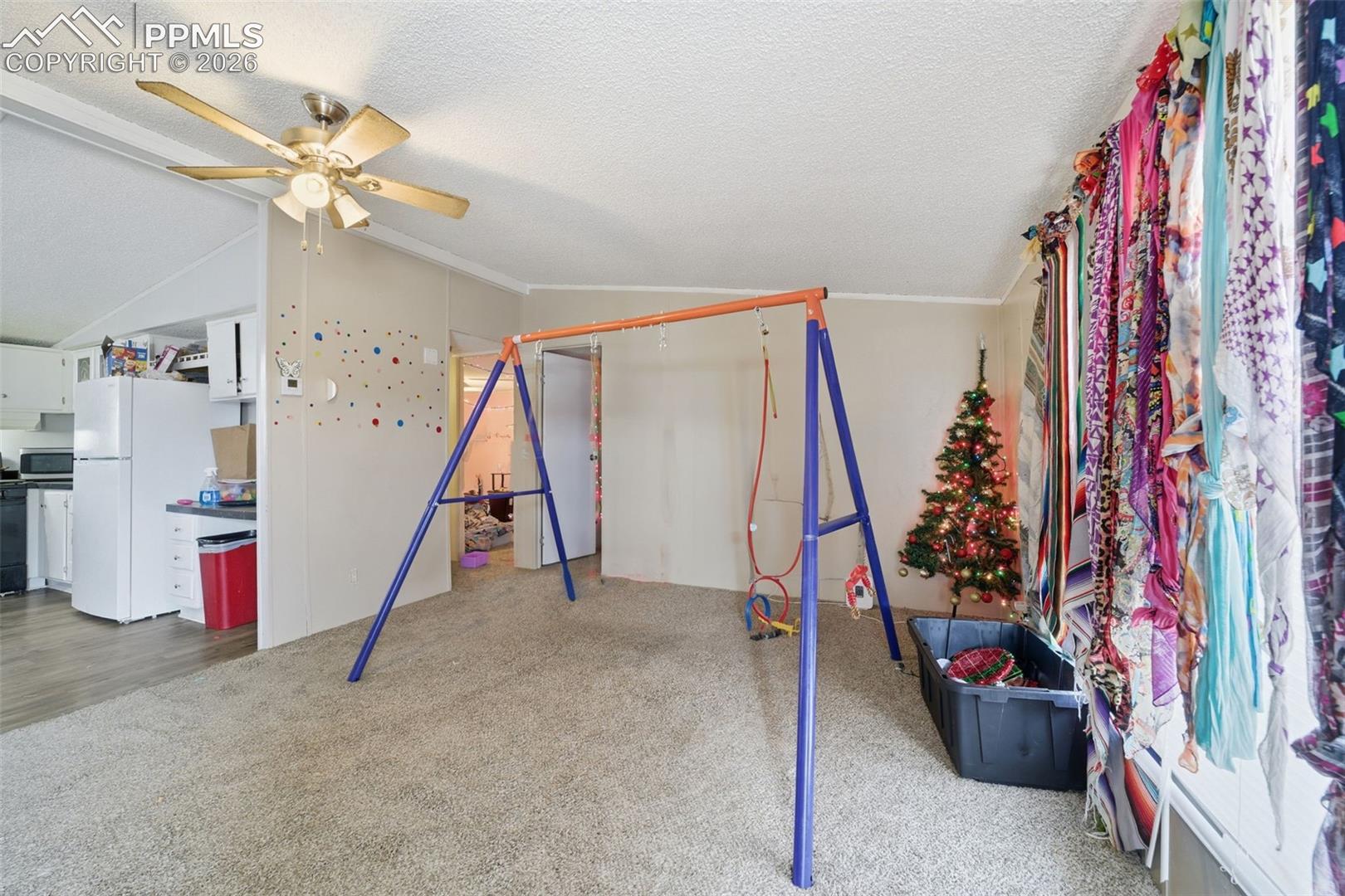 Photo 11 of 2935 Blue Spruce Drive, Colorado City