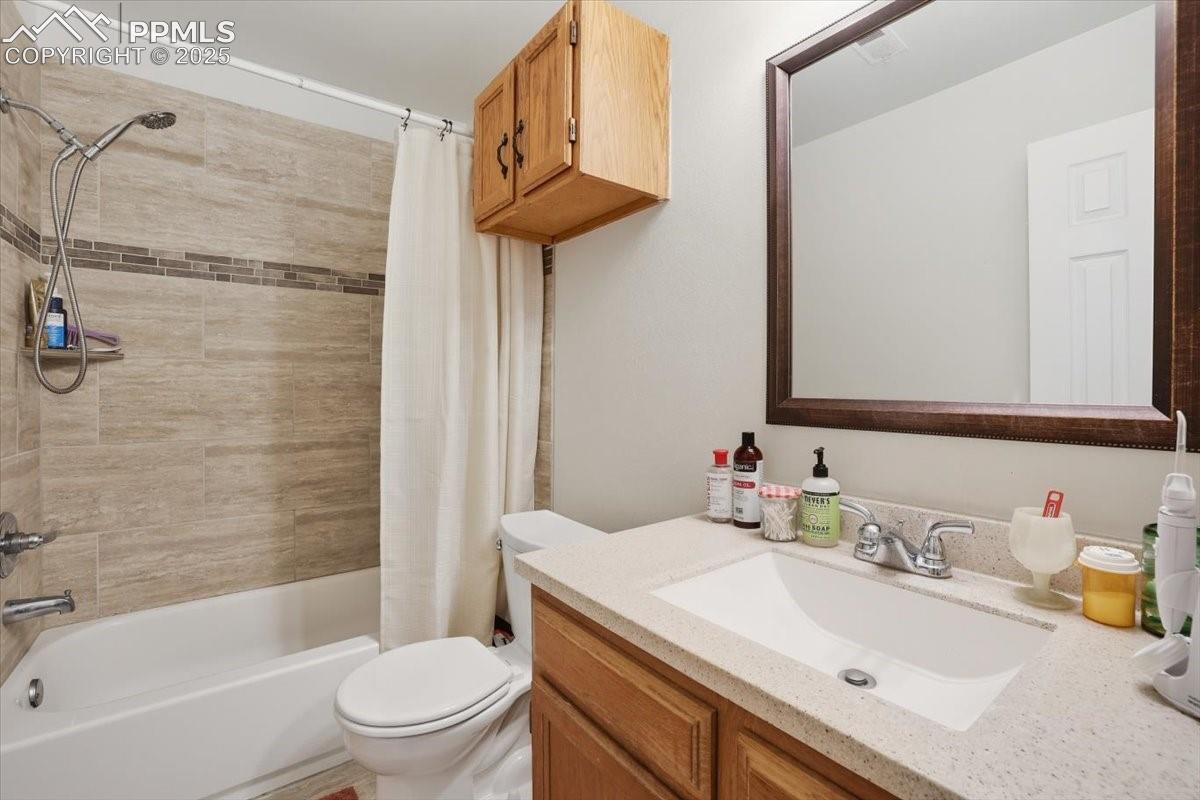 Photo 13 of 2245 Split Rock Drive, Colorado Springs