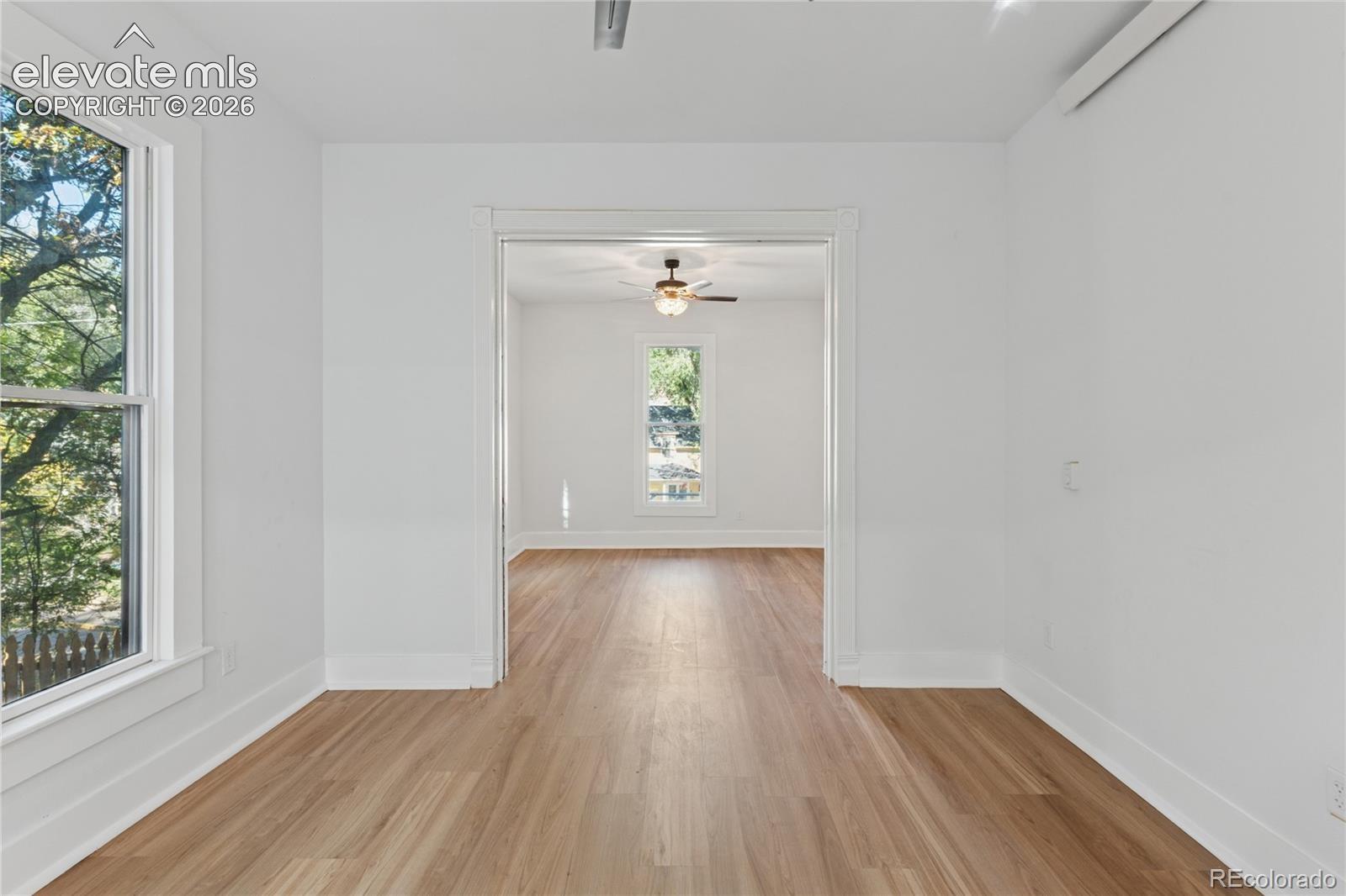 Main-level flat living
area + 2nd bedroom
separated by sliding
doors
