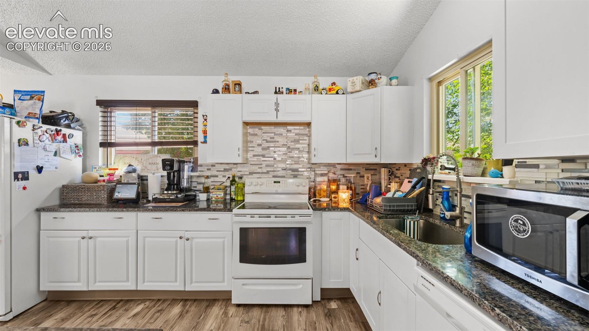 Photo 9 of 3433 Hunterwood Drive, Colorado Springs