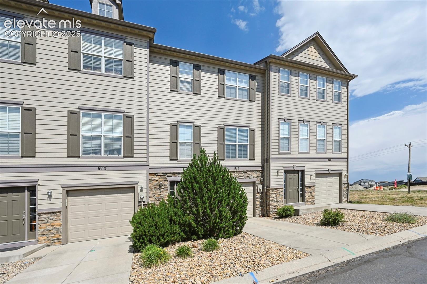 917 Burning Bush Point, Monument, CO 80132