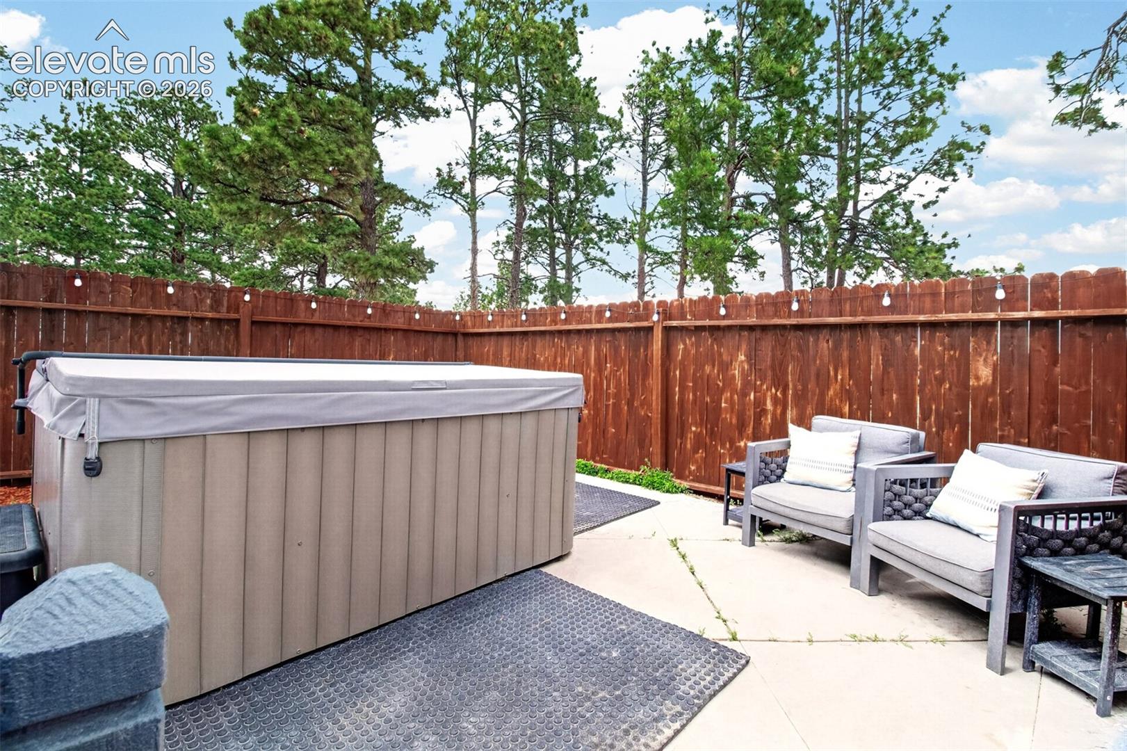 New Calspa Hot Tub seats 7 Family & Friends!!!