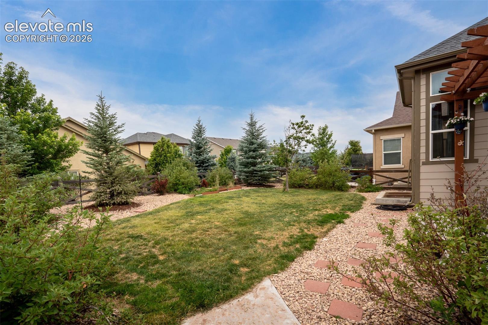 7242 Lewis Clark Trail
