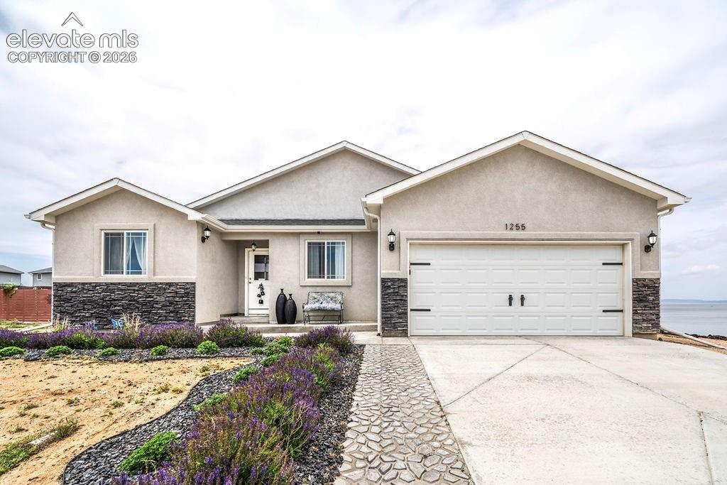 Featured Homes Featured Homes