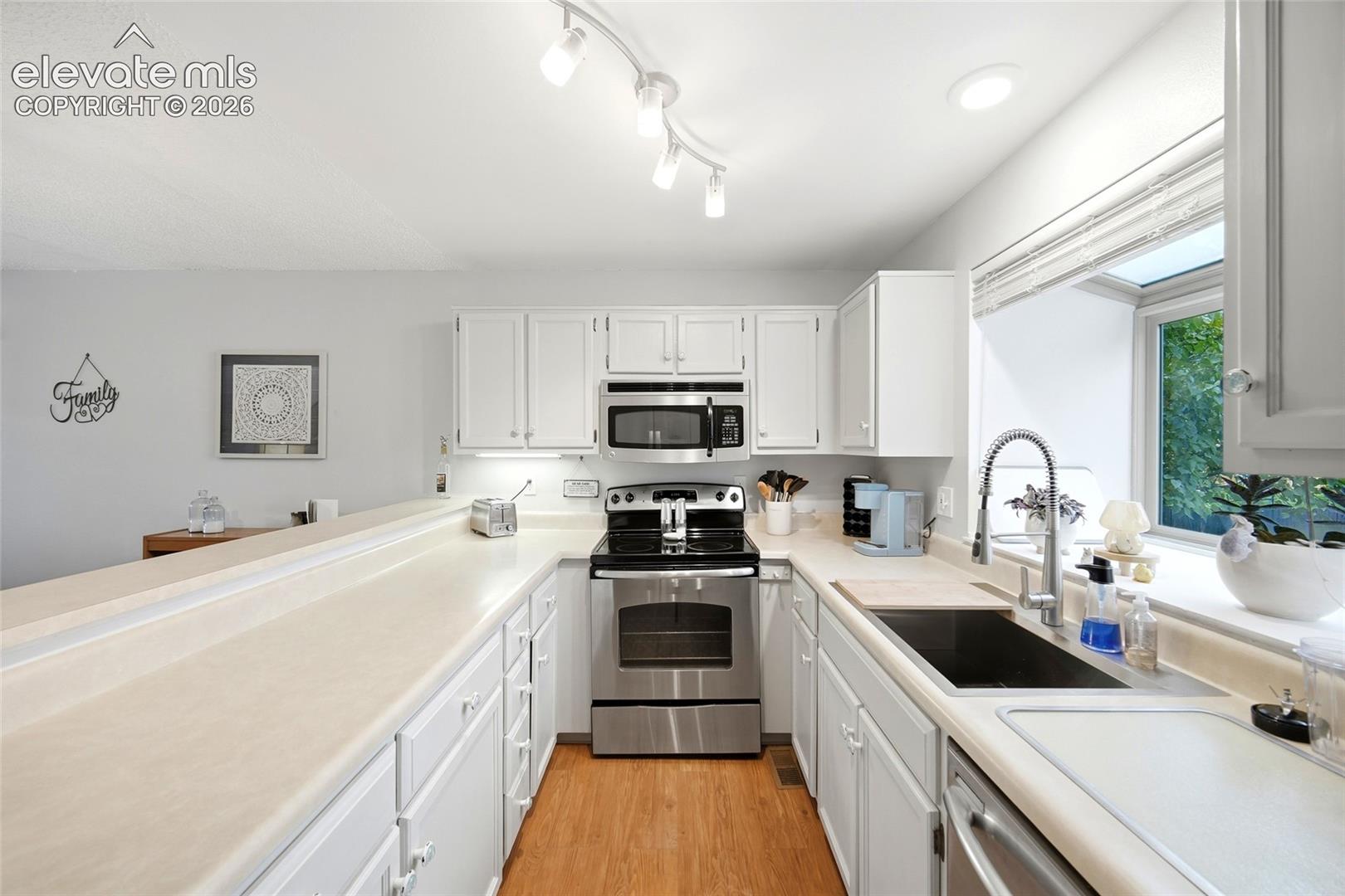 Photo 14 of 6816 Overland Drive, Colorado Springs