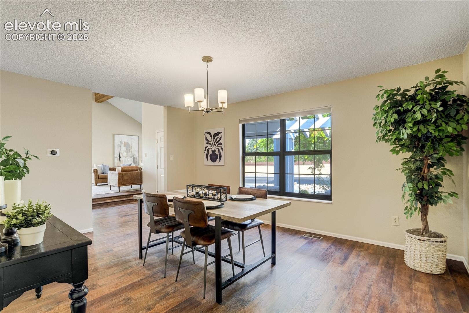 Photo 18 of 322 W Cheyenne Mountain Boulevard, Colorado Springs