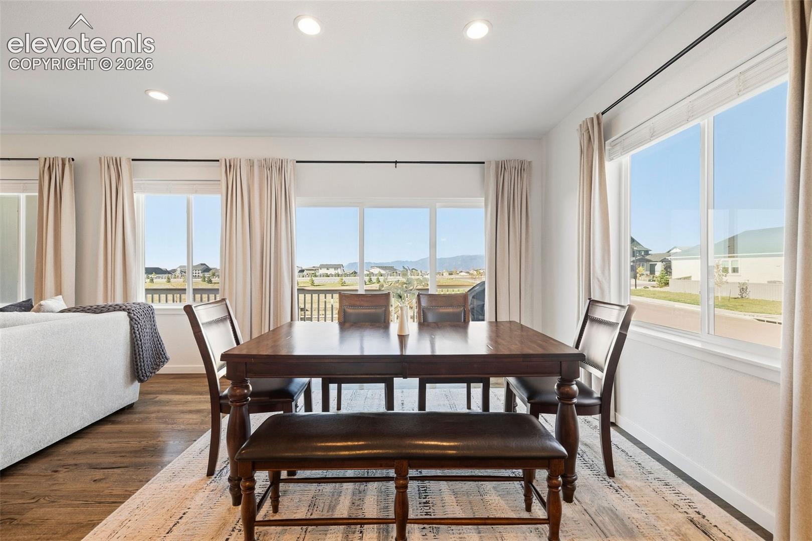 Windows surround the dining area and make for fantastic views whether you're enjoying breakfast, lunch or dinner. 