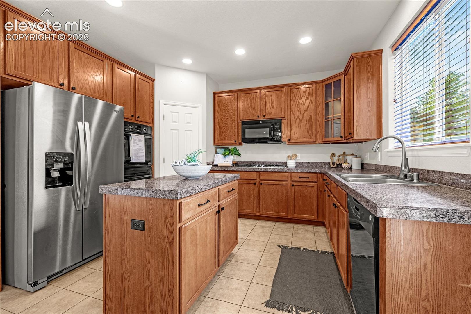 Corner pantry