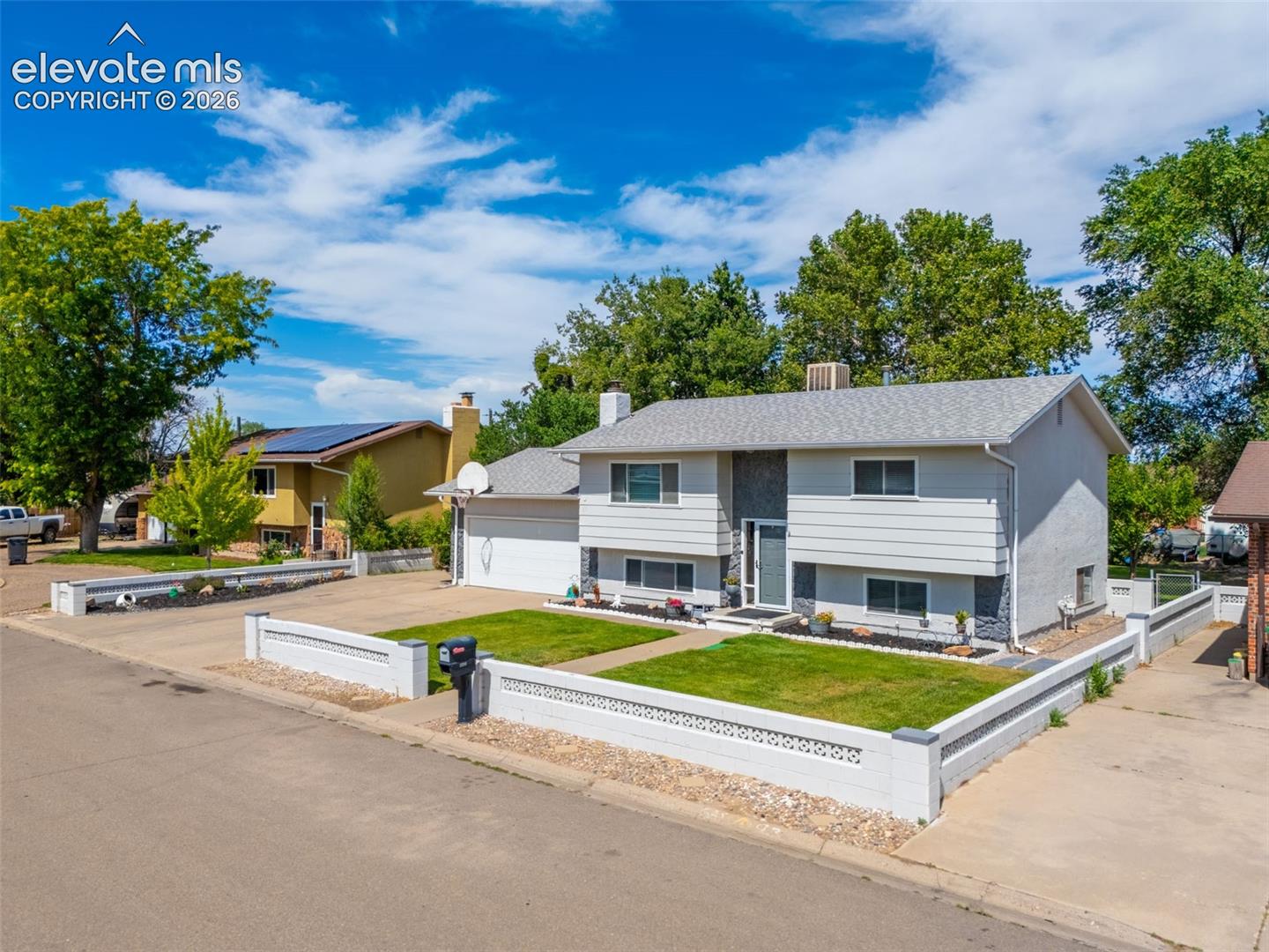 1256 20 1/2 Ln, Pueblo, CO 81006