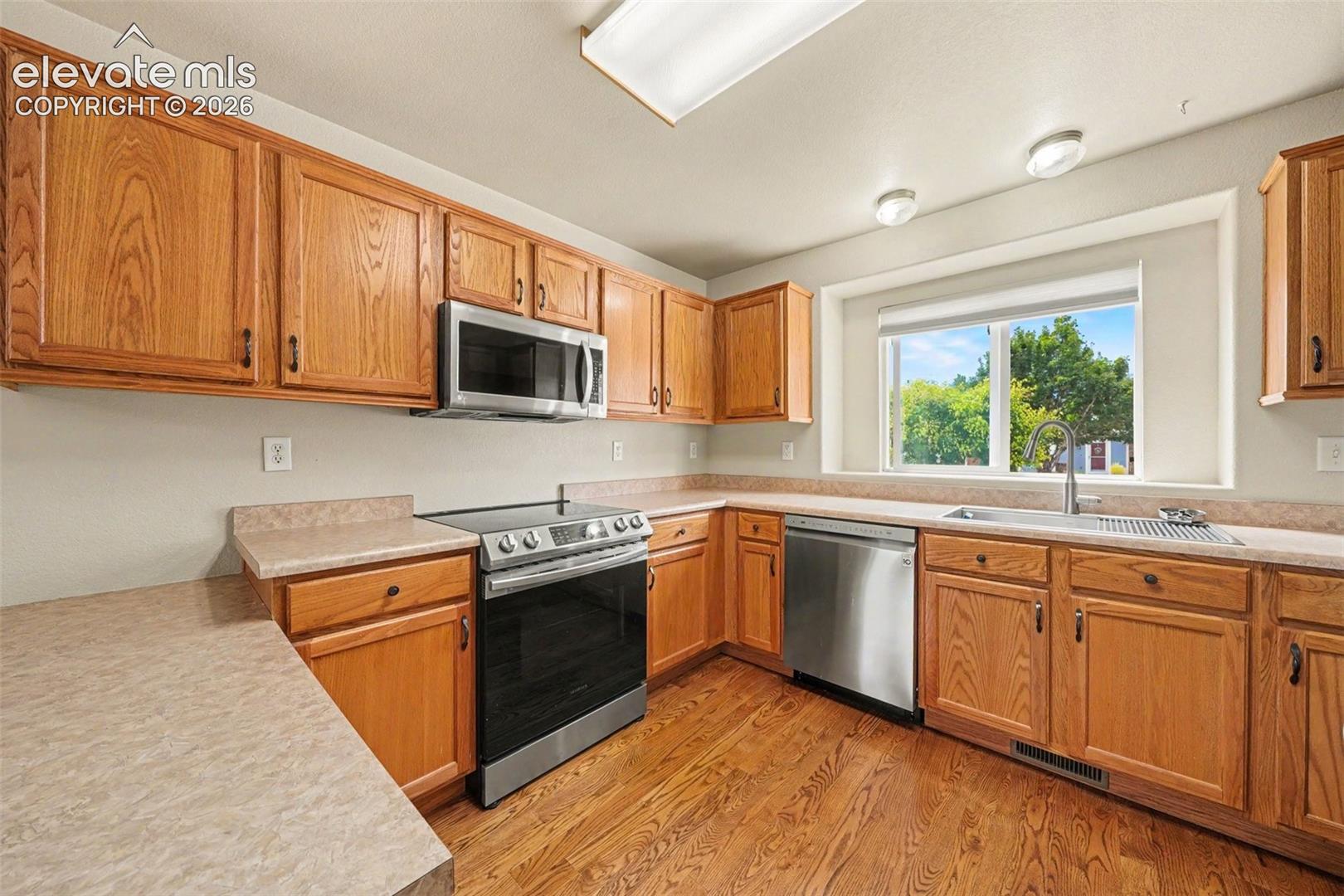 Photo 10 of 4321 Crow Creek Drive, Colorado Springs