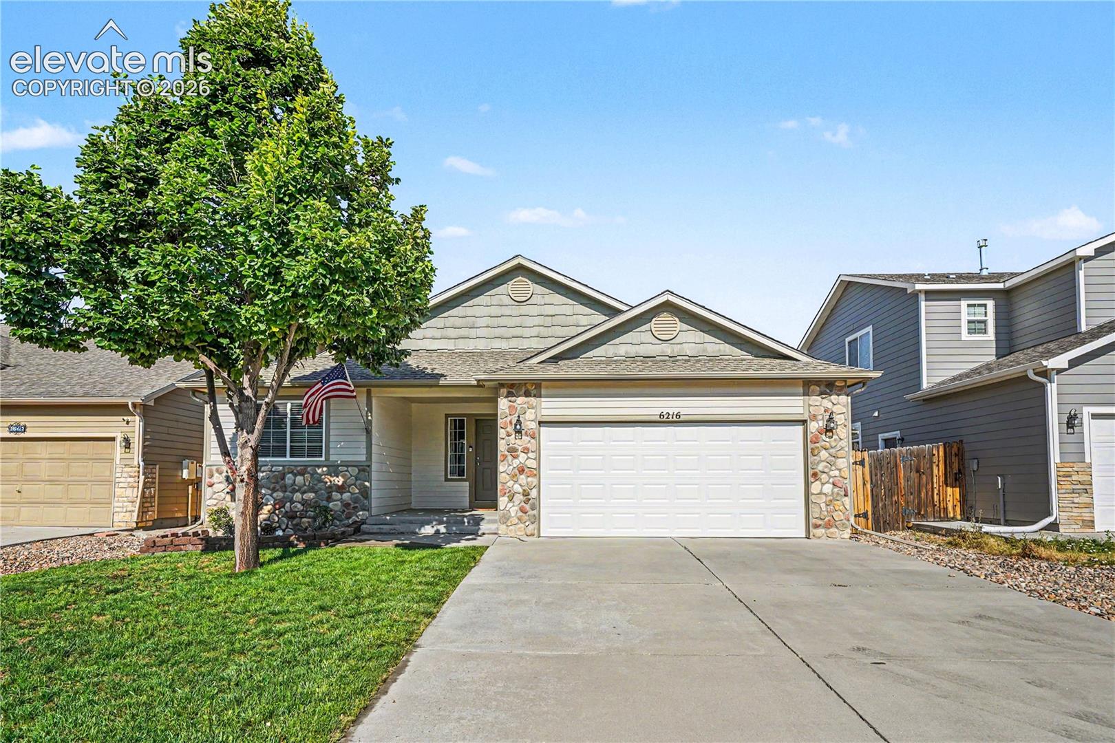 6216 Hungry Horse Ln, Colorado Springs, CO 80925