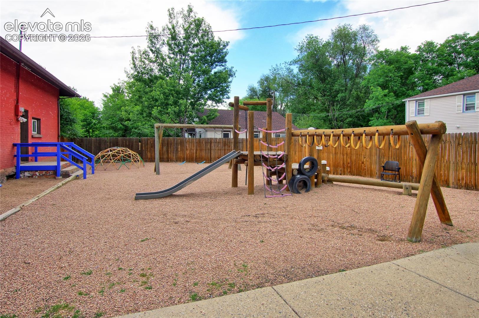 1015 W Cheyenne Rd, Colorado Springs, CO 80906