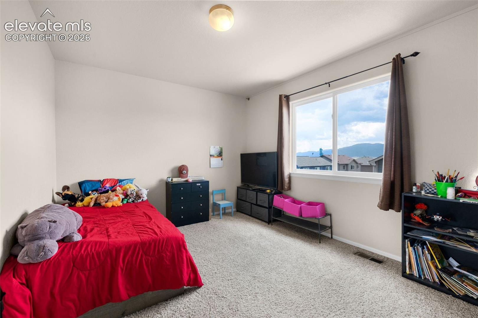 Upstairs Bedroom #2