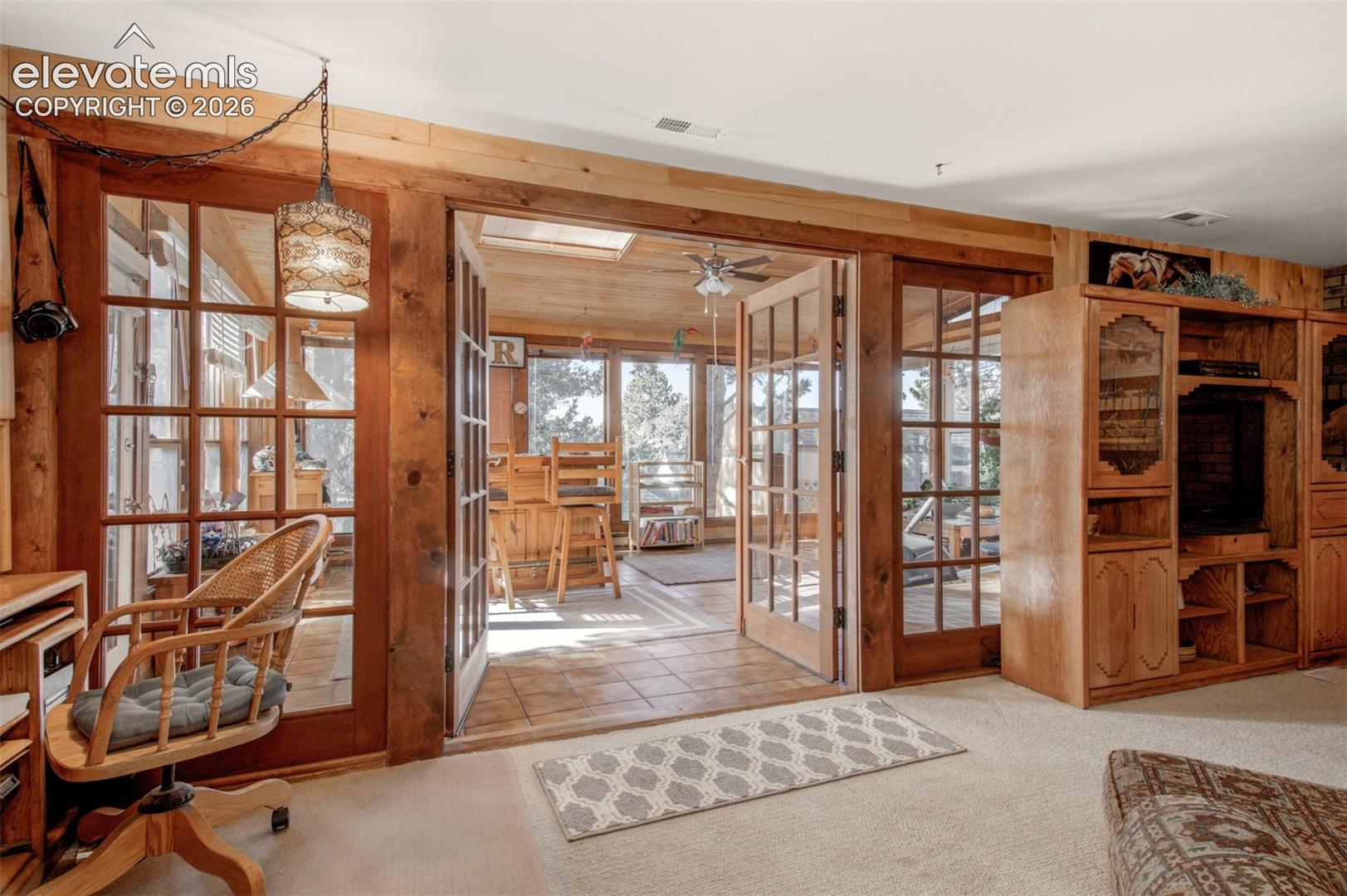 Entering Sun Room from Family Room







From Family room to Sun Room




From
