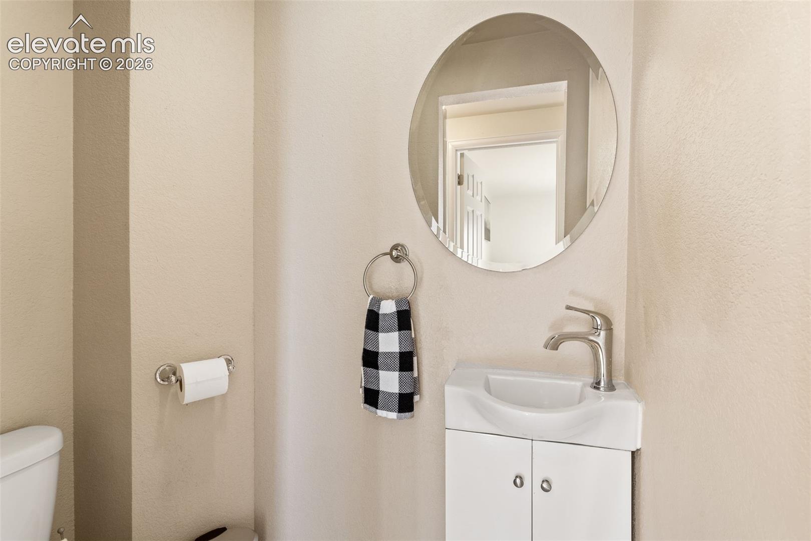 Photo 11 of 526 Loomis Avenue, Colorado Springs