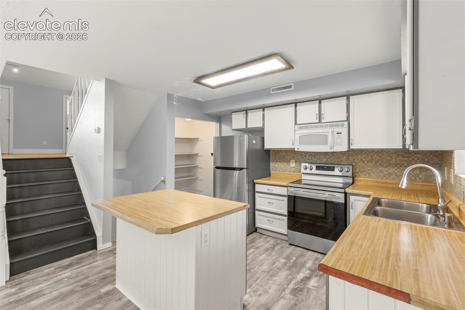 Photo 10 of 2371 Washo Circle, Colorado Springs