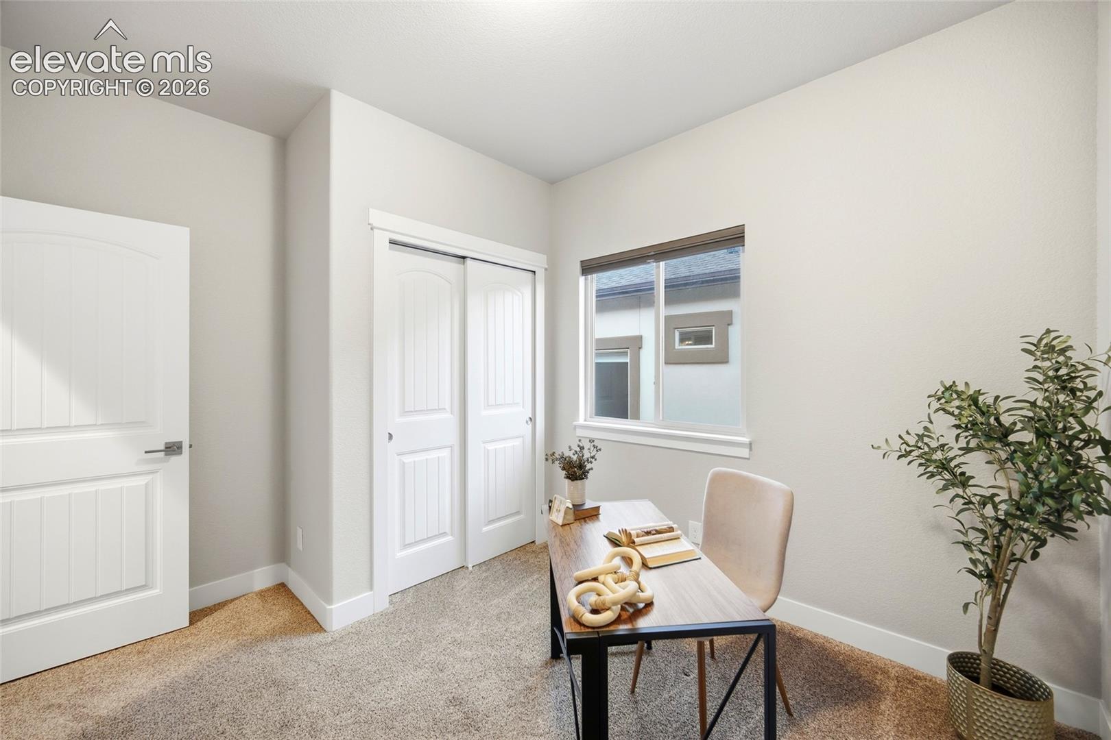 Bedroom/office