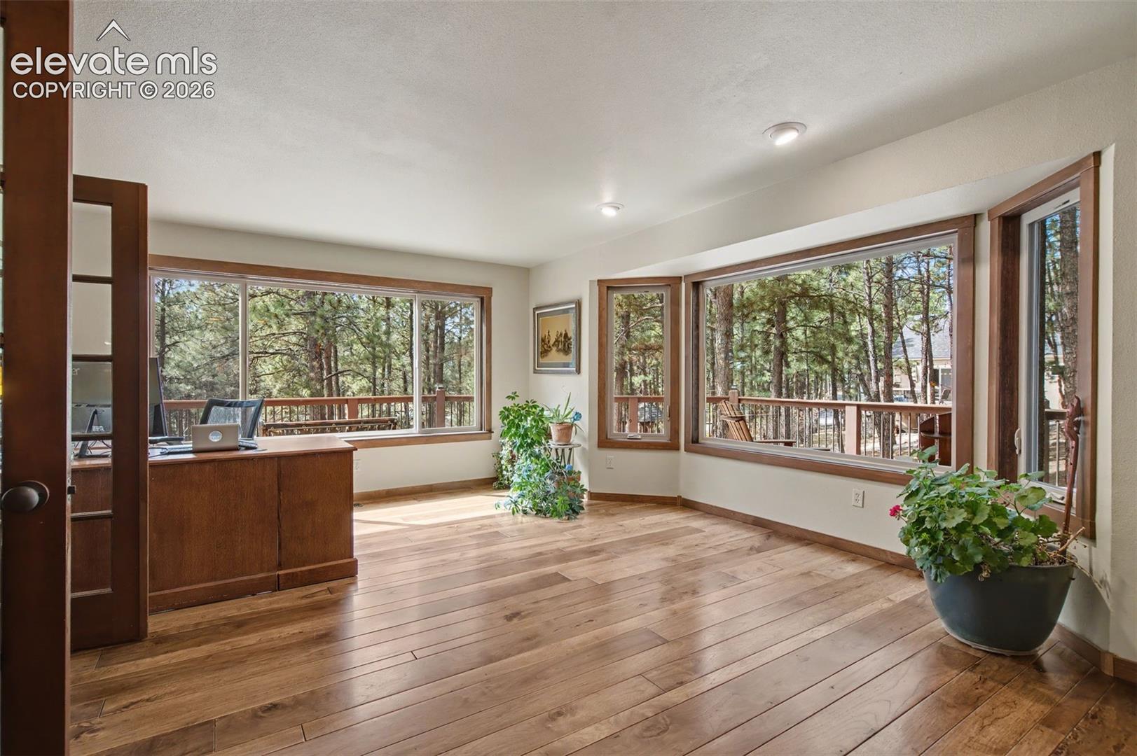 Office/flex space or formal dining area