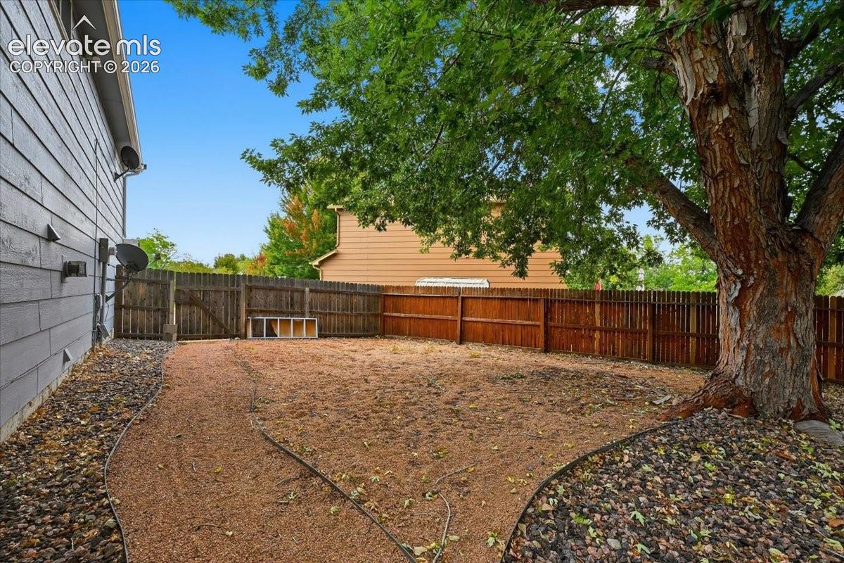 Photo 38 of 690 Snowpeak Court, Colorado Springs