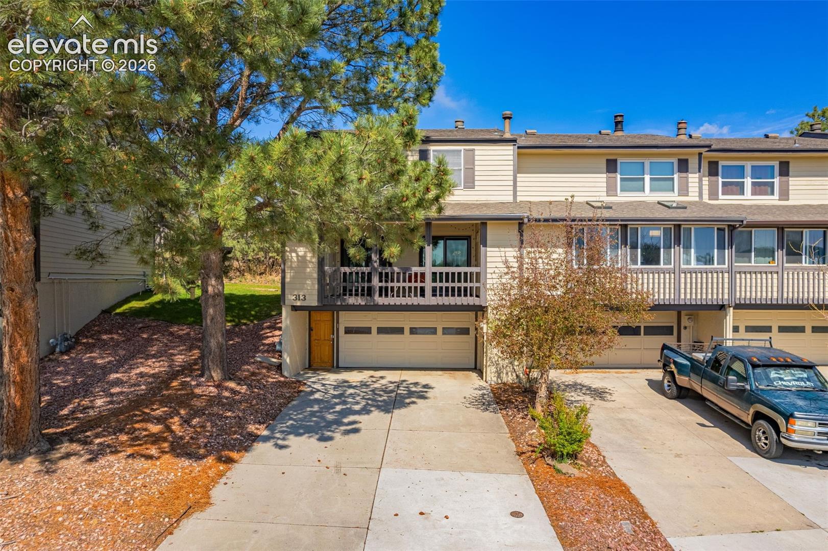 313 Raspberry Ln, Monument, CO 80132