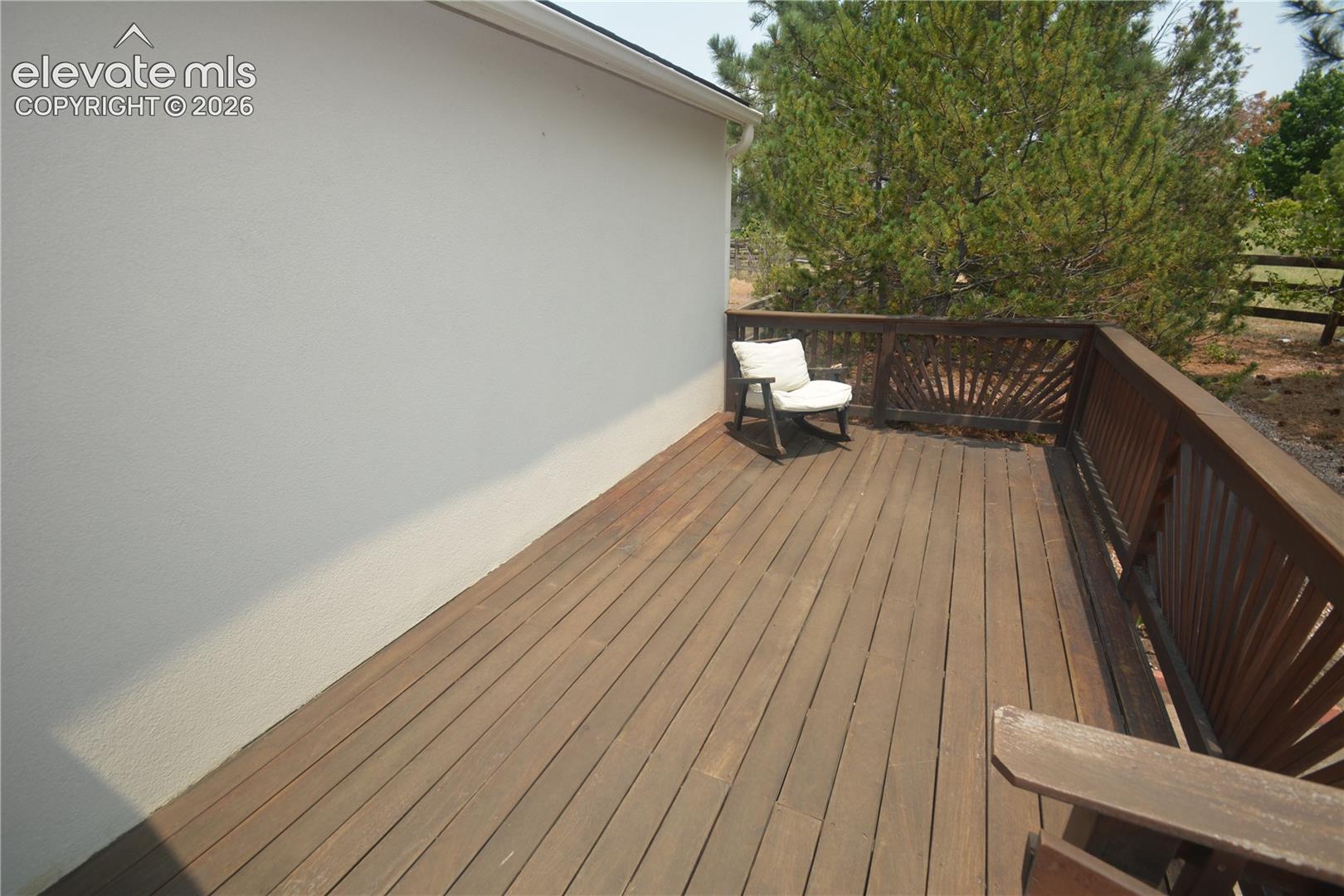 9x18 deck by front door
