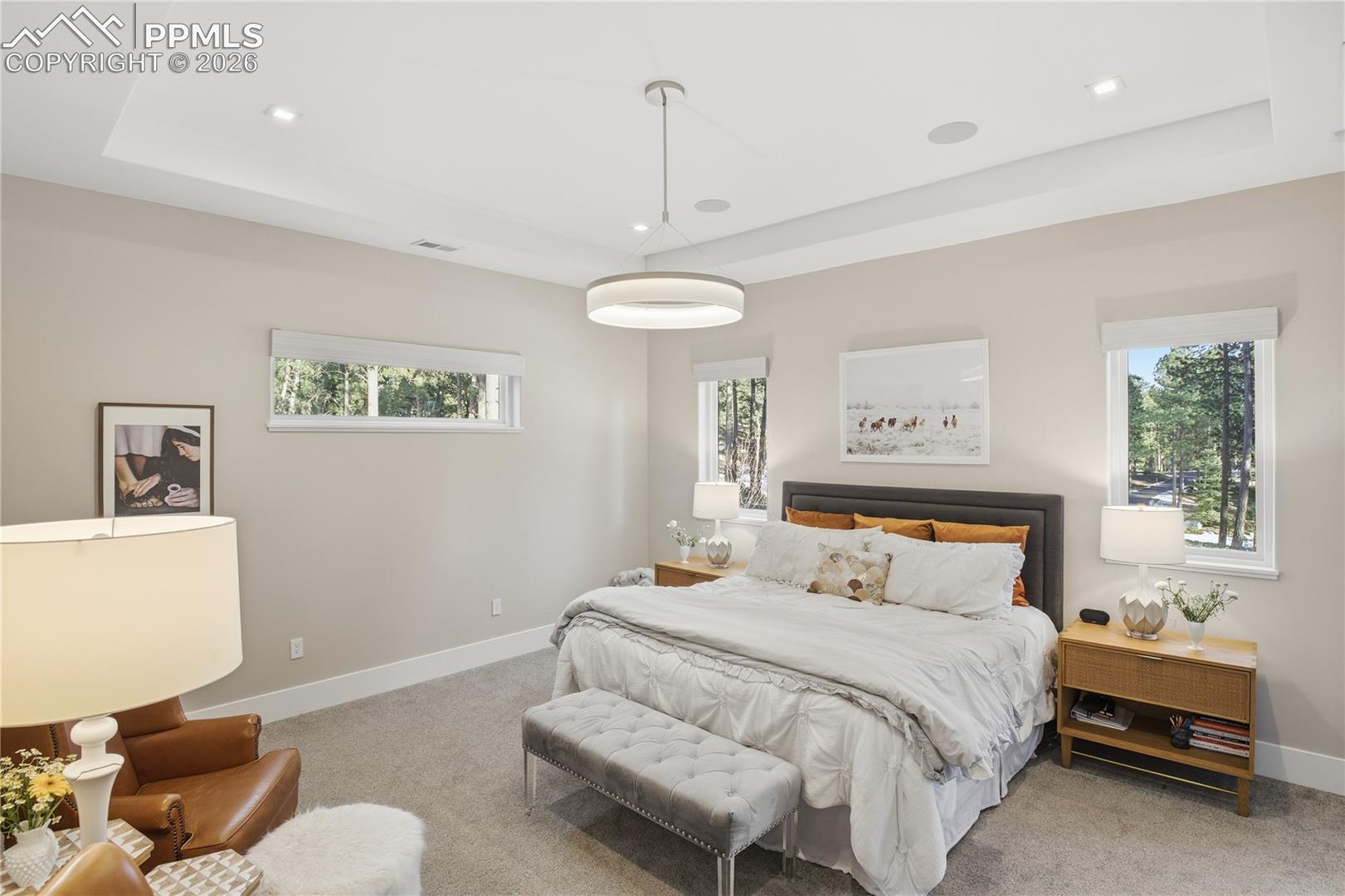Walk-out Living area