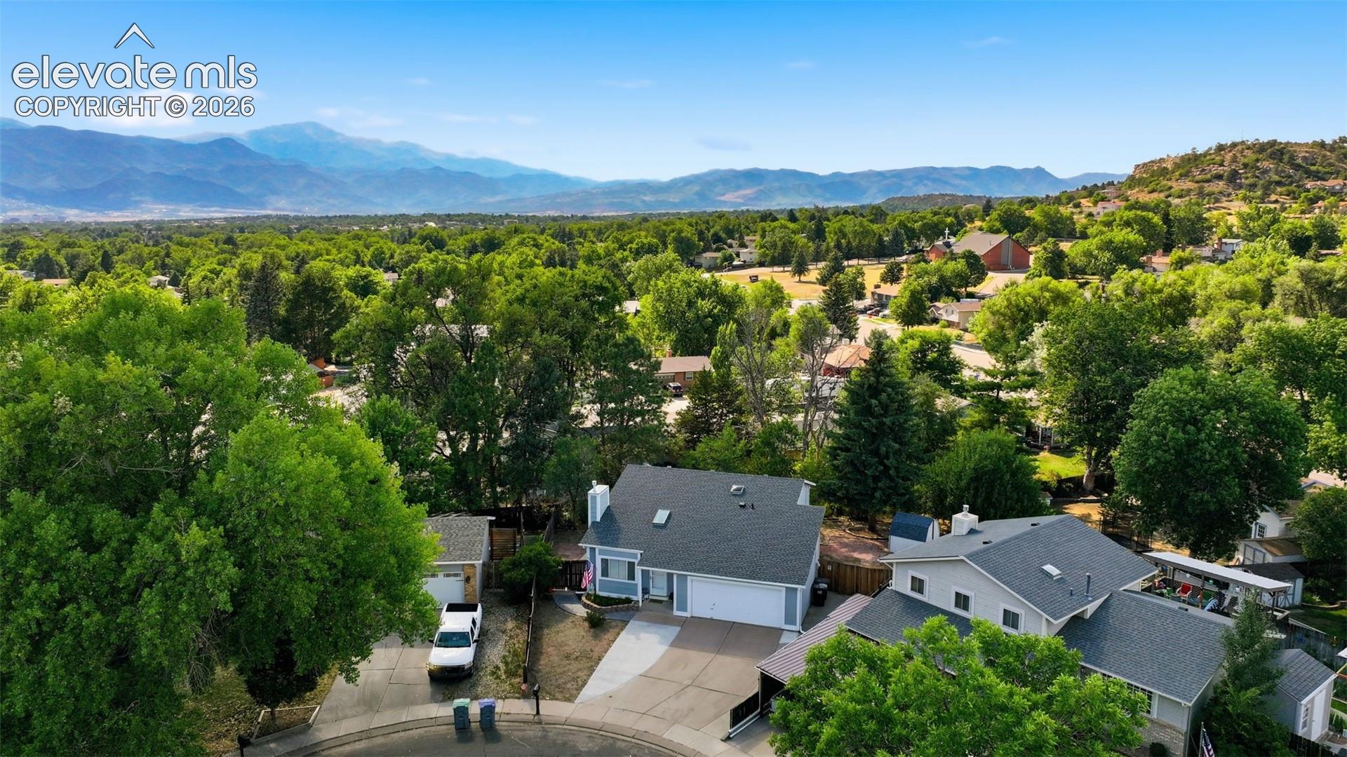 Private Cul-De-Sac Lot, most of the 1/4 acre is in the back yard.