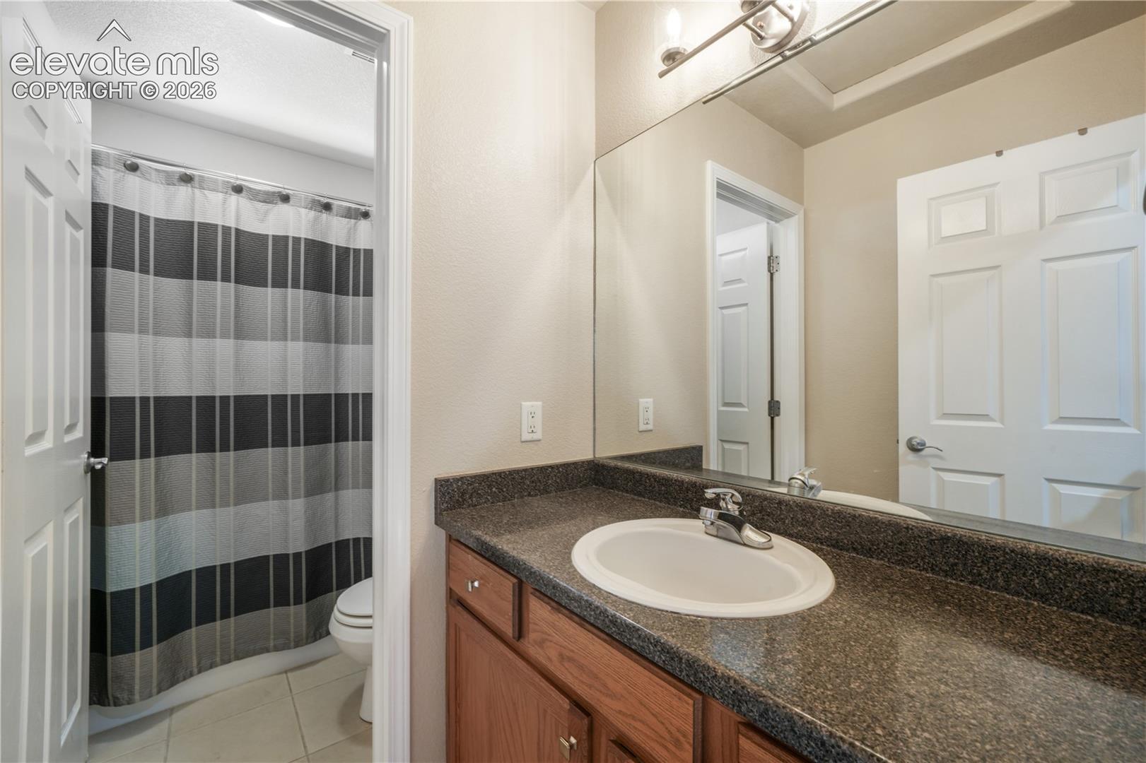 Upper Level Full Bathroom
