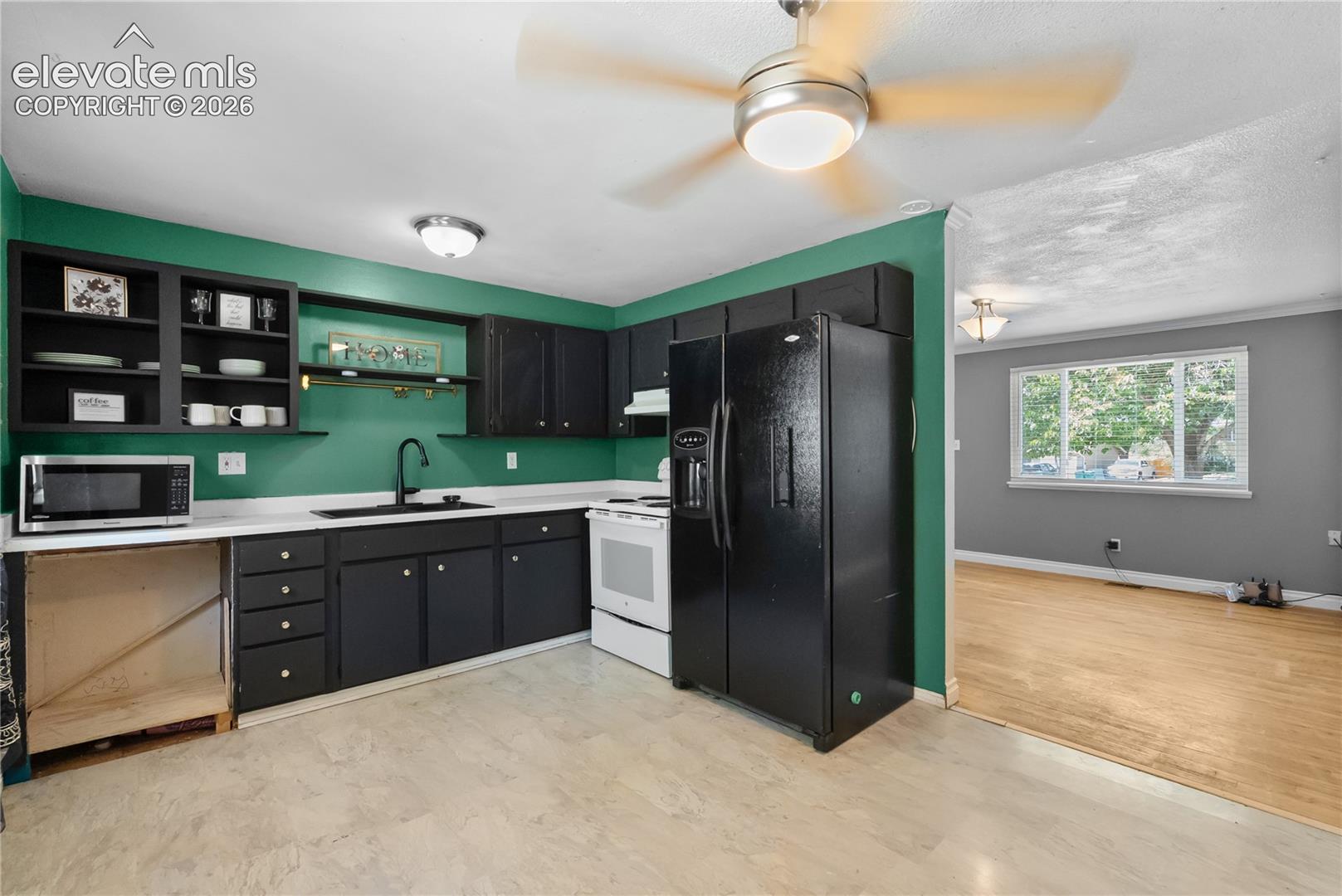 Photo 6 of 4011 E Pikes Peak Avenue, Colorado Springs