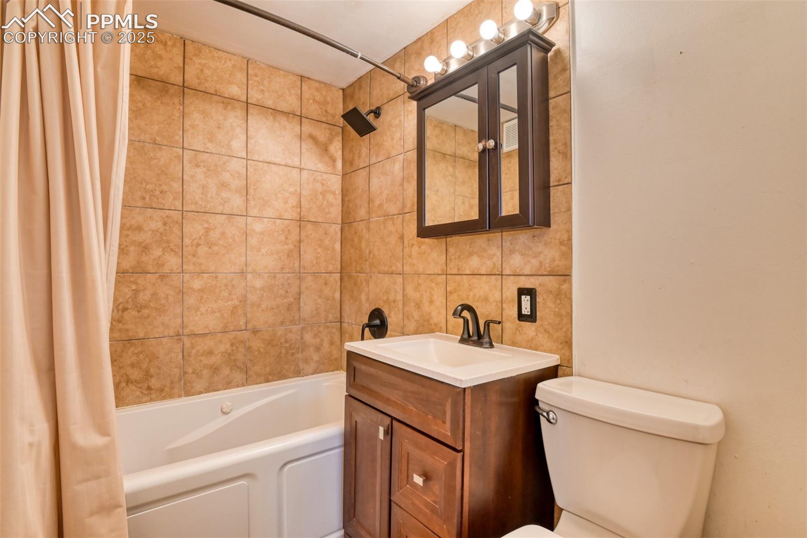 Photo 18 of 10970 Garrett Road, Peyton