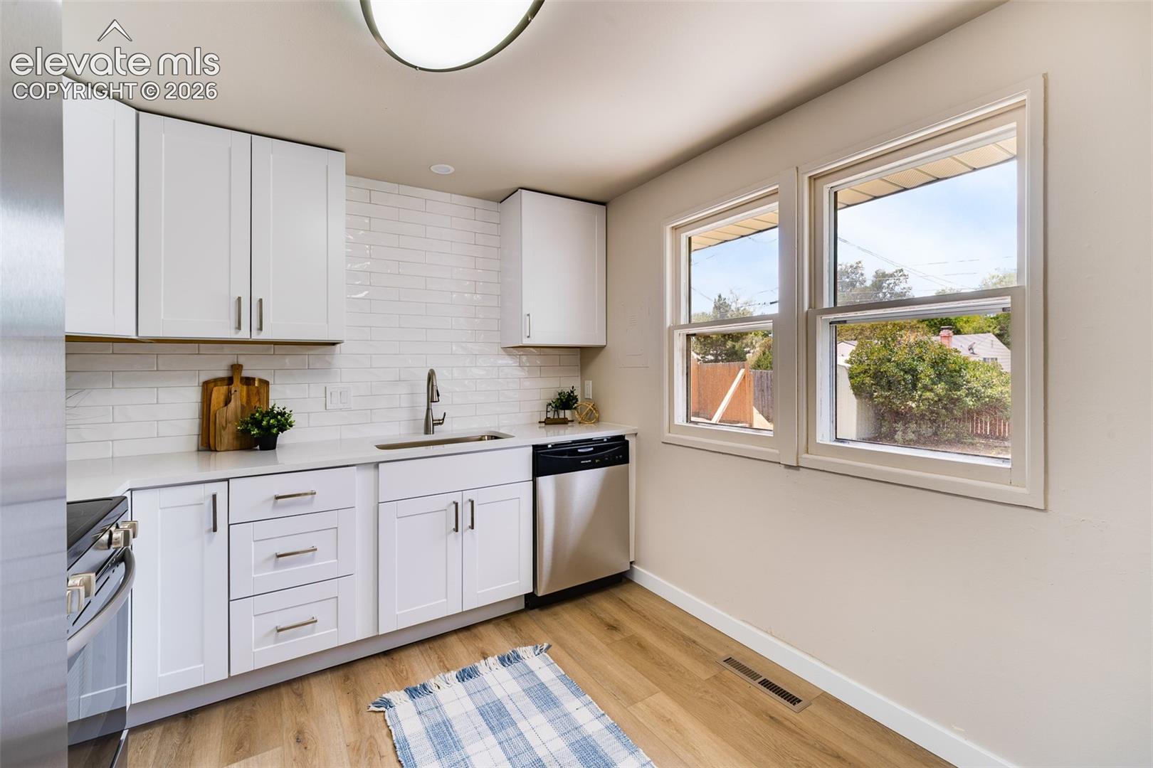 Photo 9 of 2518 Meadowlark Lane, Colorado Springs