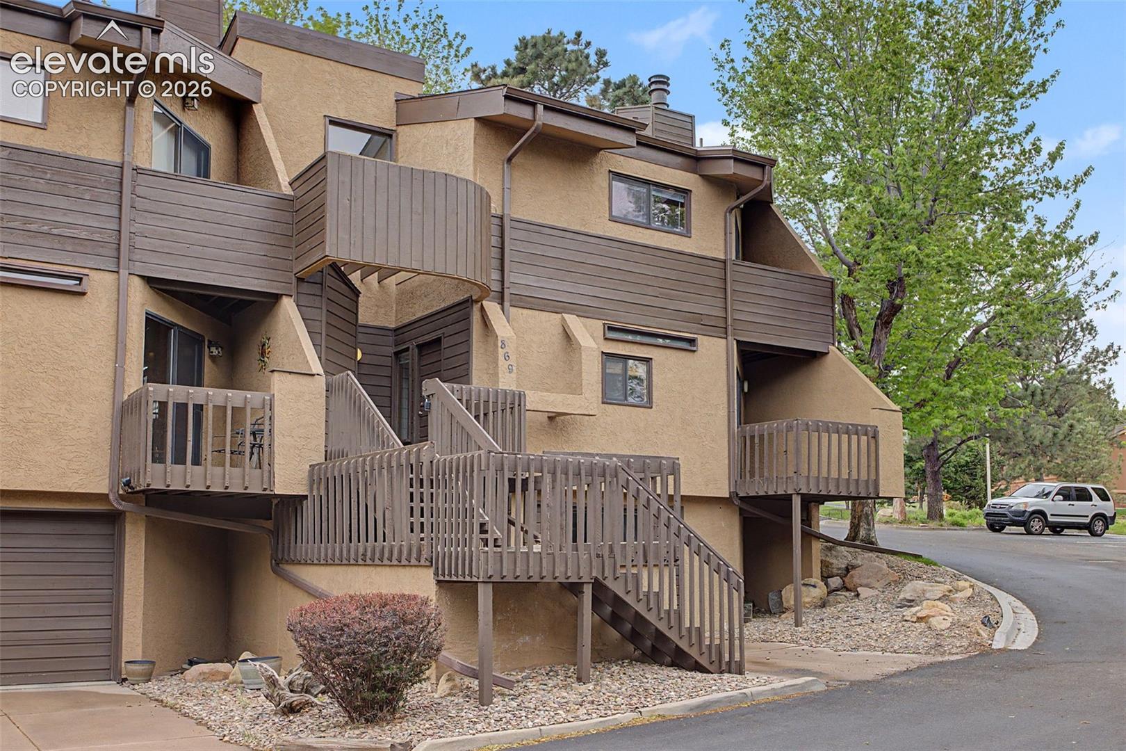 869 Pebblewood Dr, Colorado Springs, CO 80919