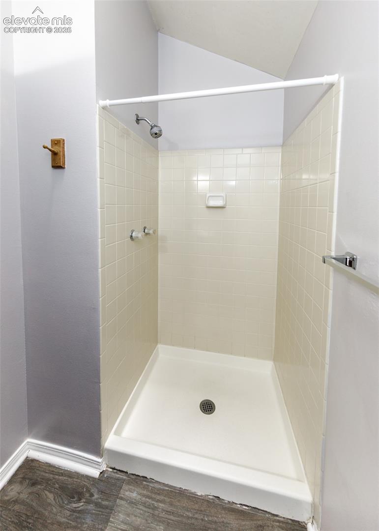 Bathroom Up 3/4